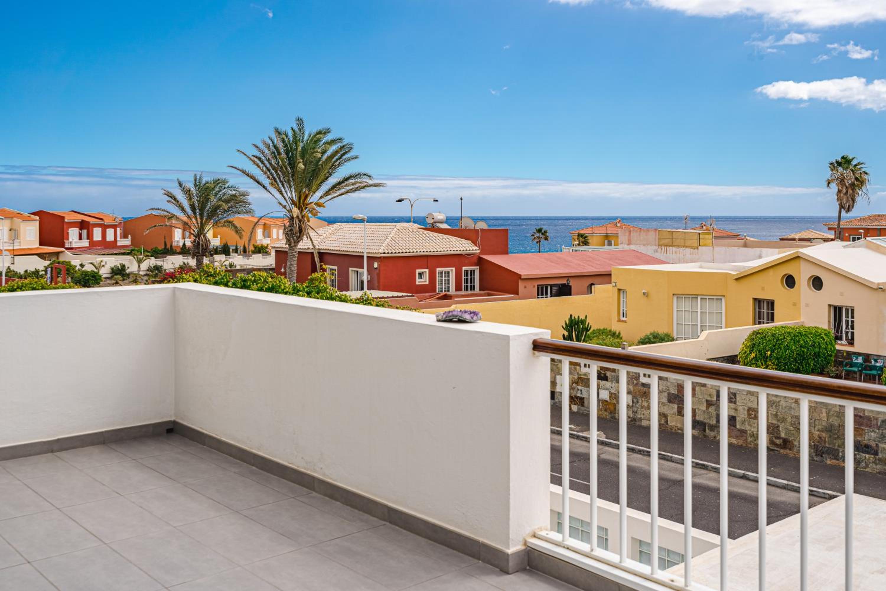Vila Rosa with heated pool