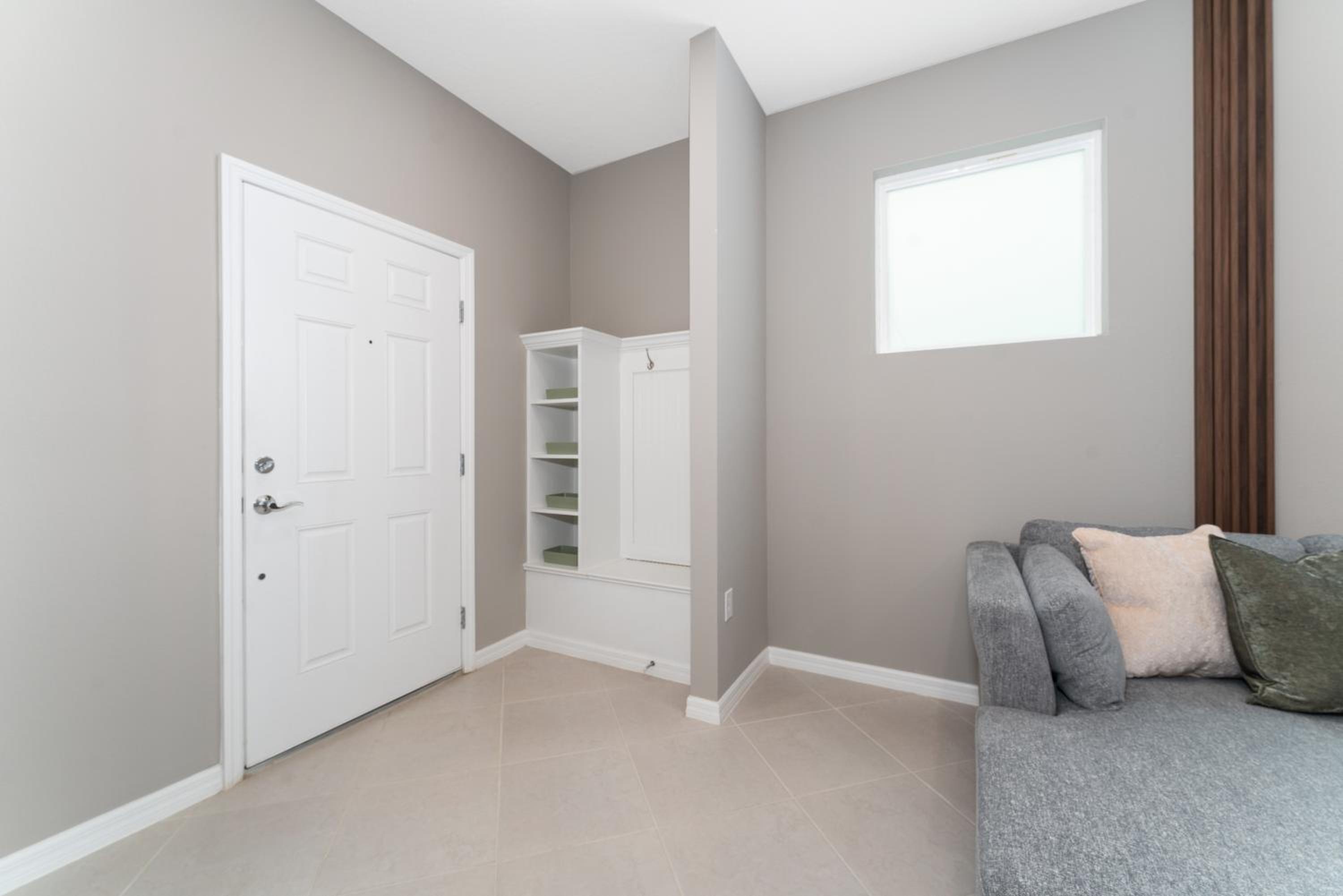 Incredible NEW 5BD Home All suites with Pool and BBQ Grill
