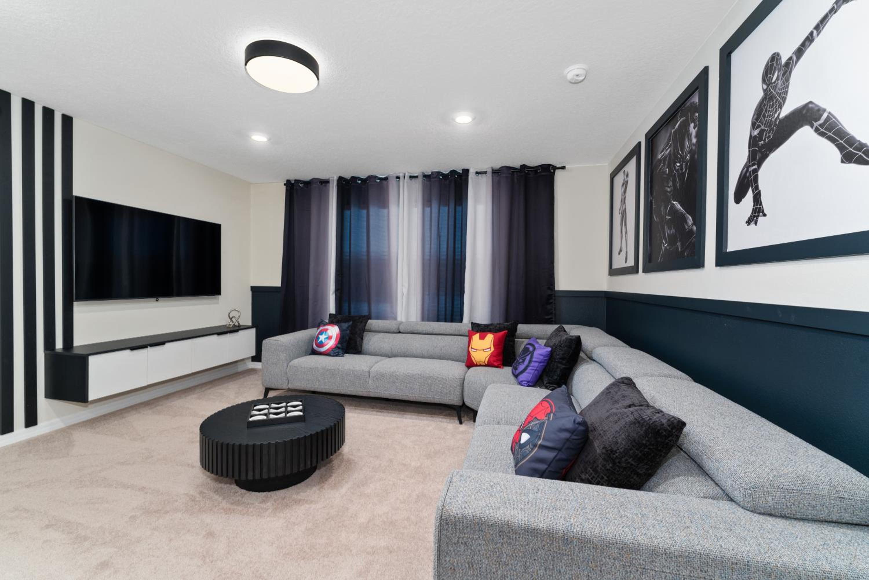 Incredible NEW 5BD Home All suites with Pool and BBQ Grill