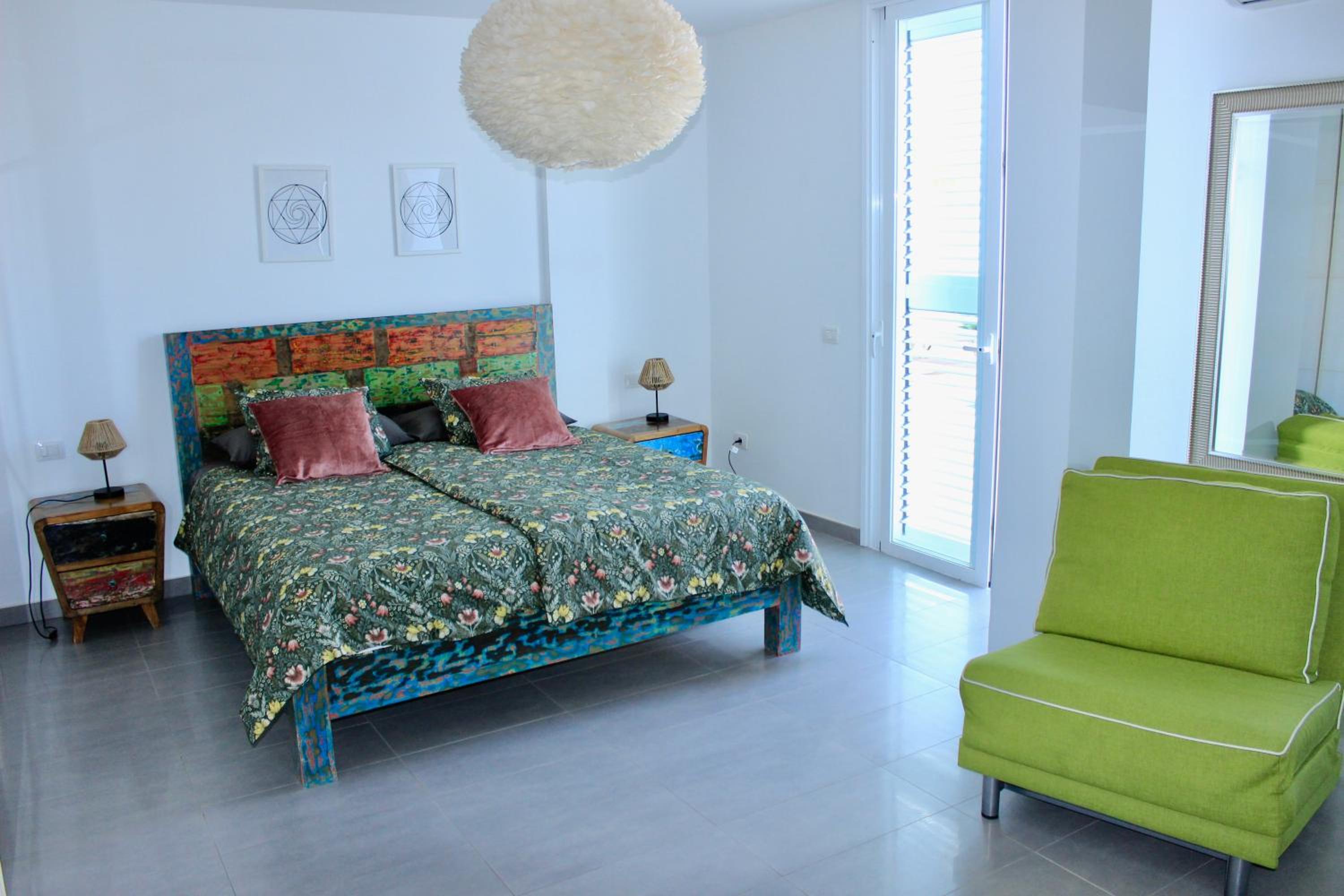 Vila Rosa with heated pool
