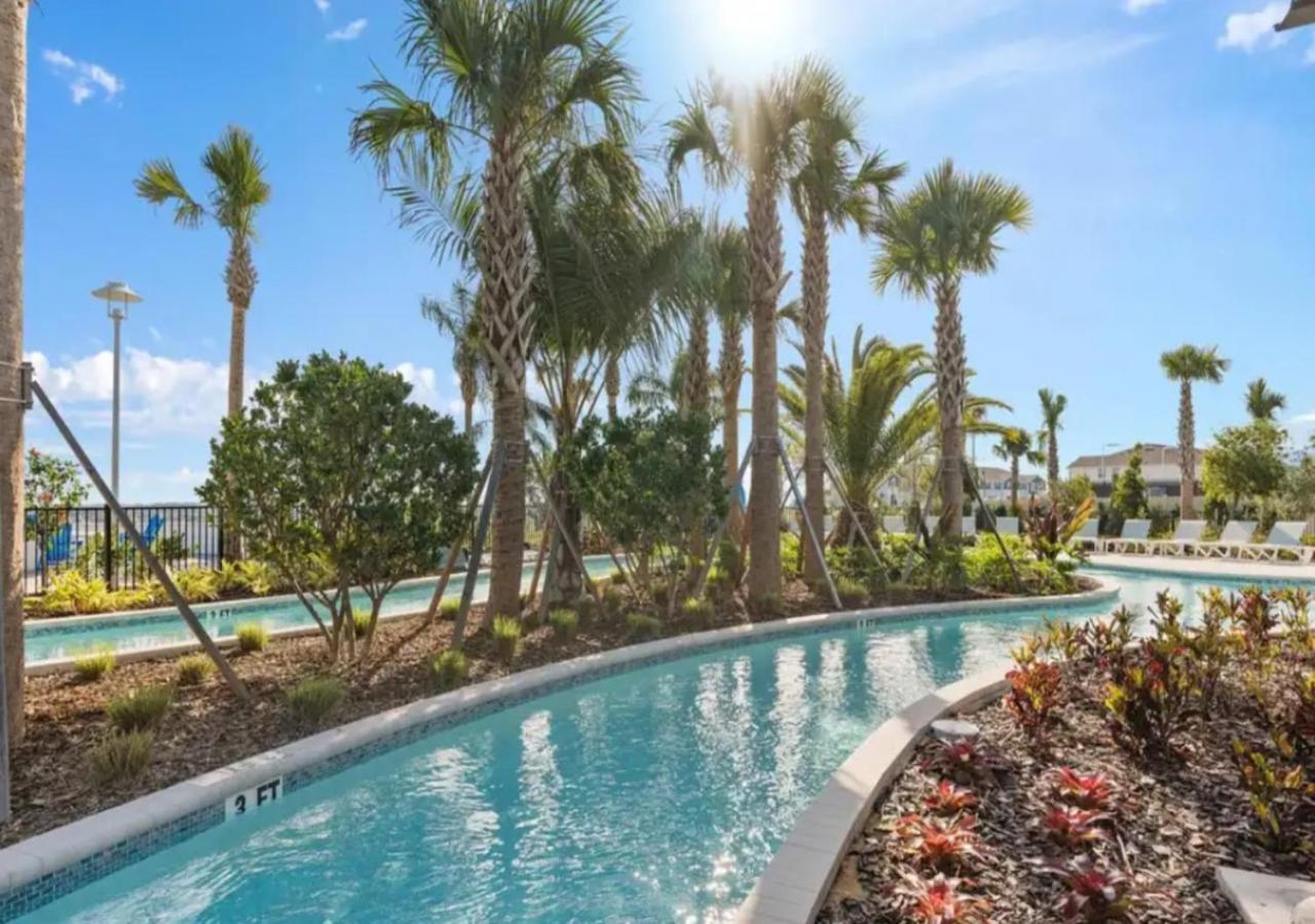 Incredible NEW 5BD Home All suites with Pool and BBQ Grill
