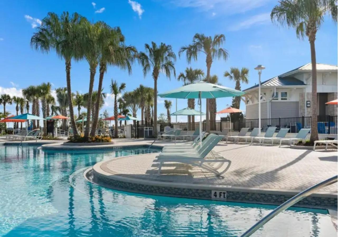 Incredible NEW 5BD Home All suites with Pool and BBQ Grill
