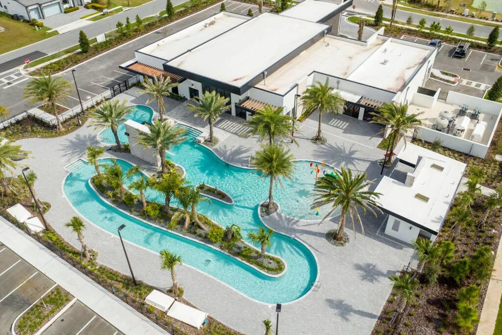 Relax at Paradiso Grande Resort - Int Drive