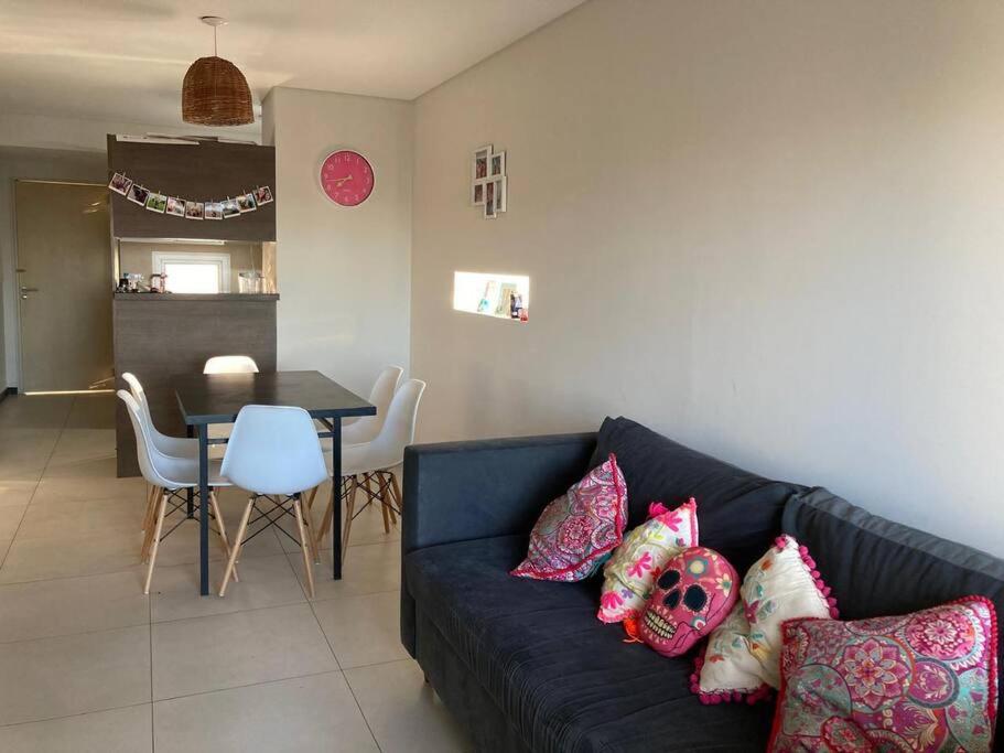 Dto de estilo zona Oroño con piscina y balcón