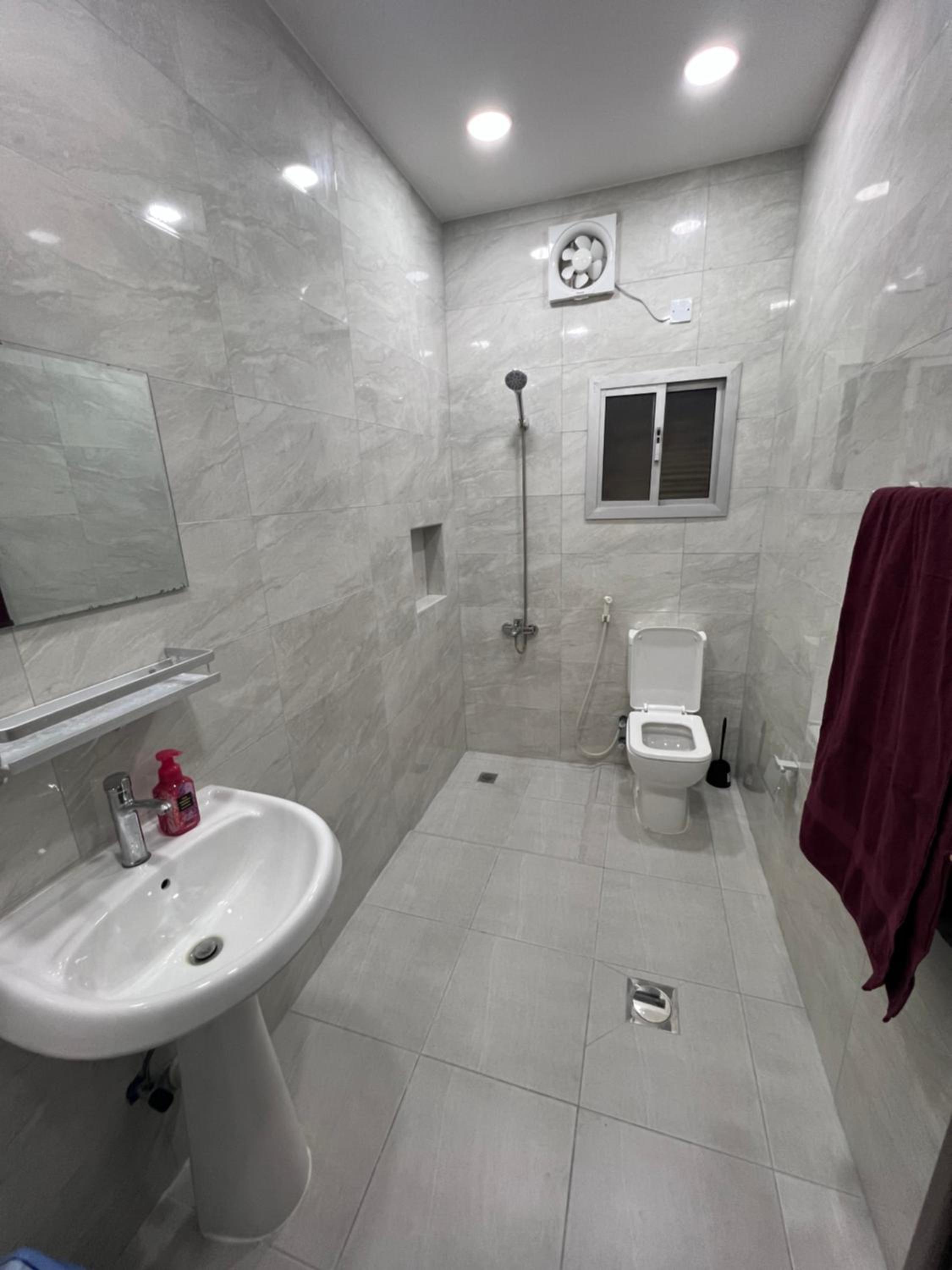 AlWadi AGROSERNE - 3BR West Riffa Apartment