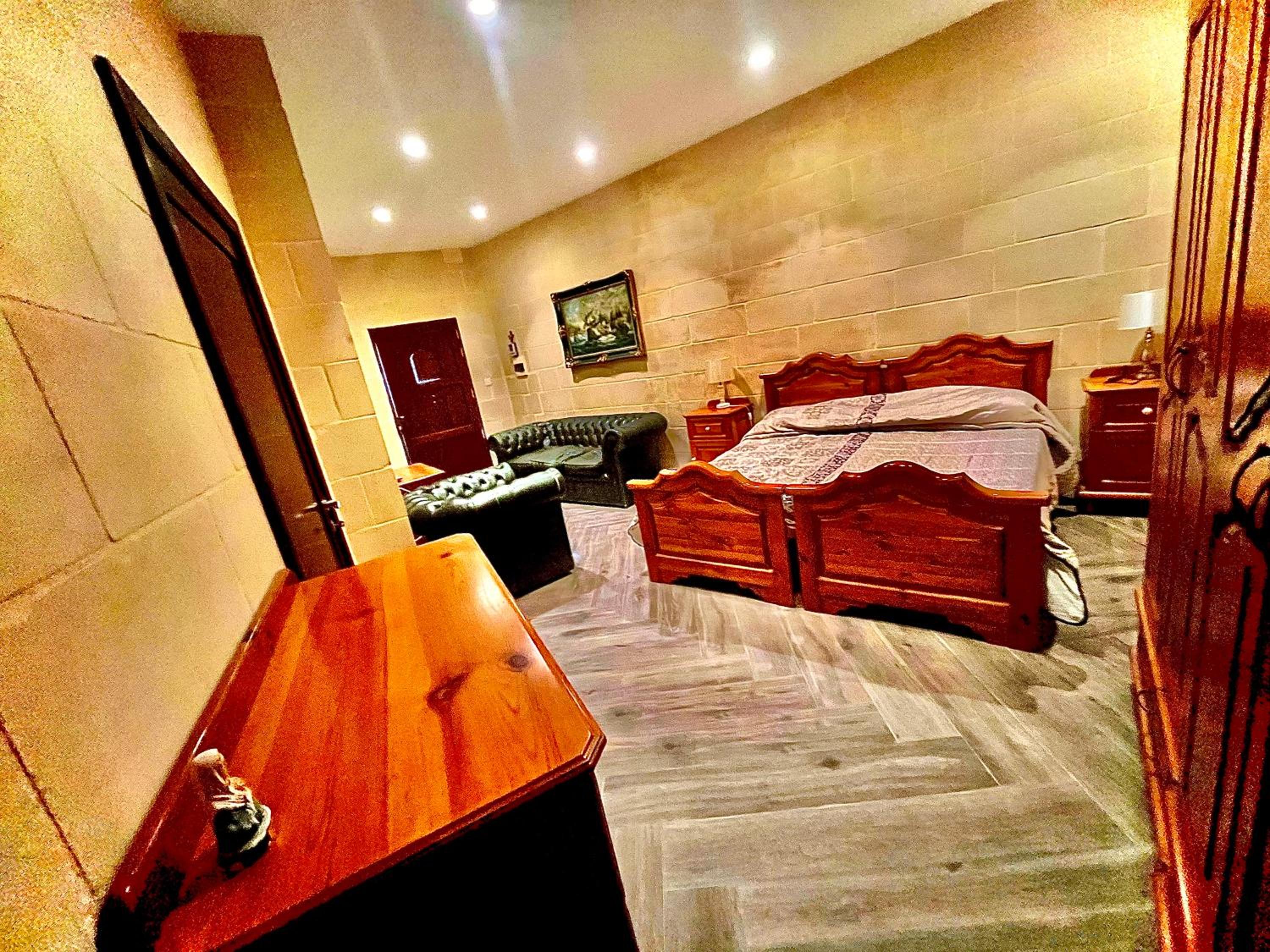 Dreamy space with caved pool view 4