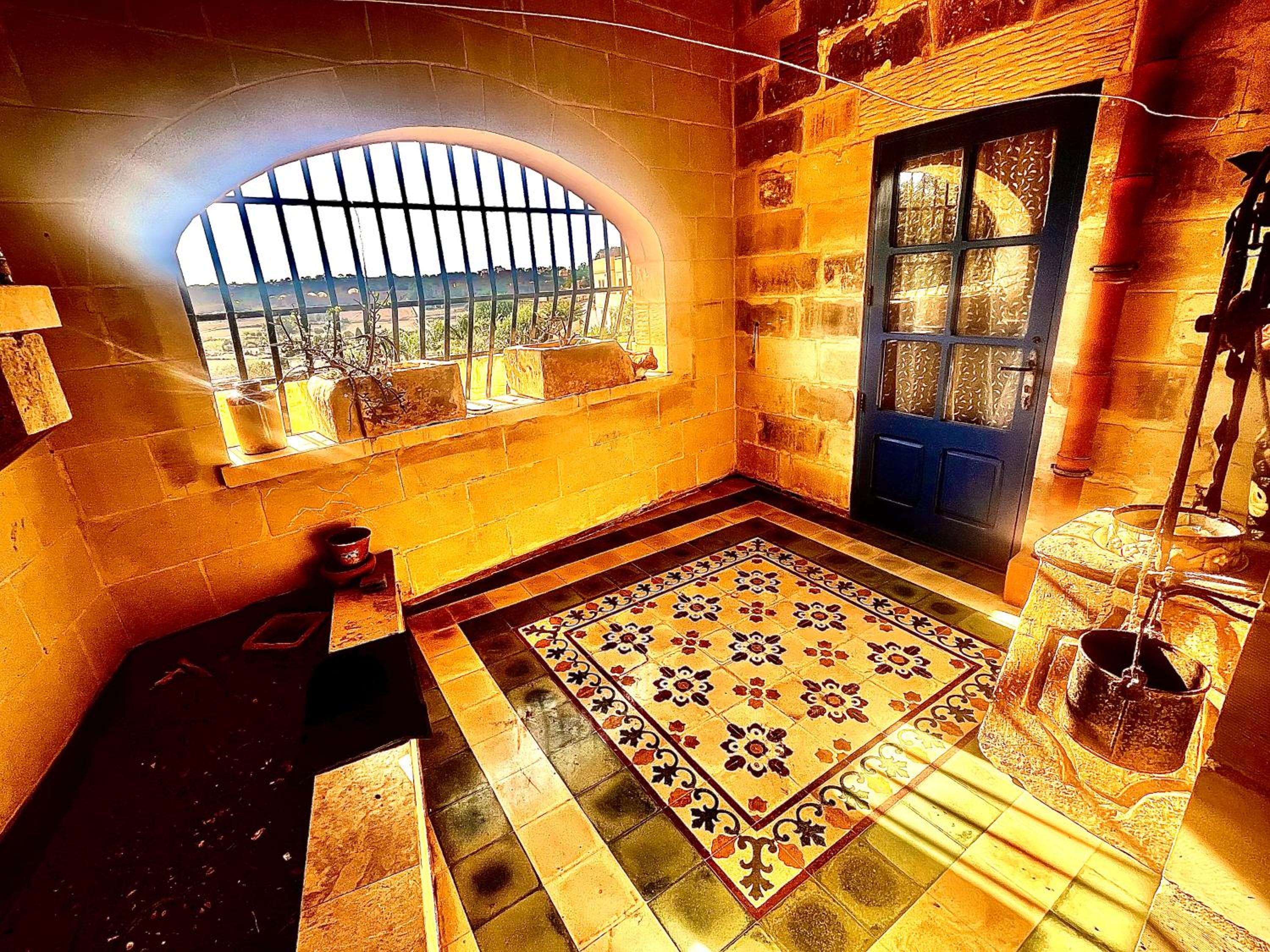 Dreamy space with caved pool view 2