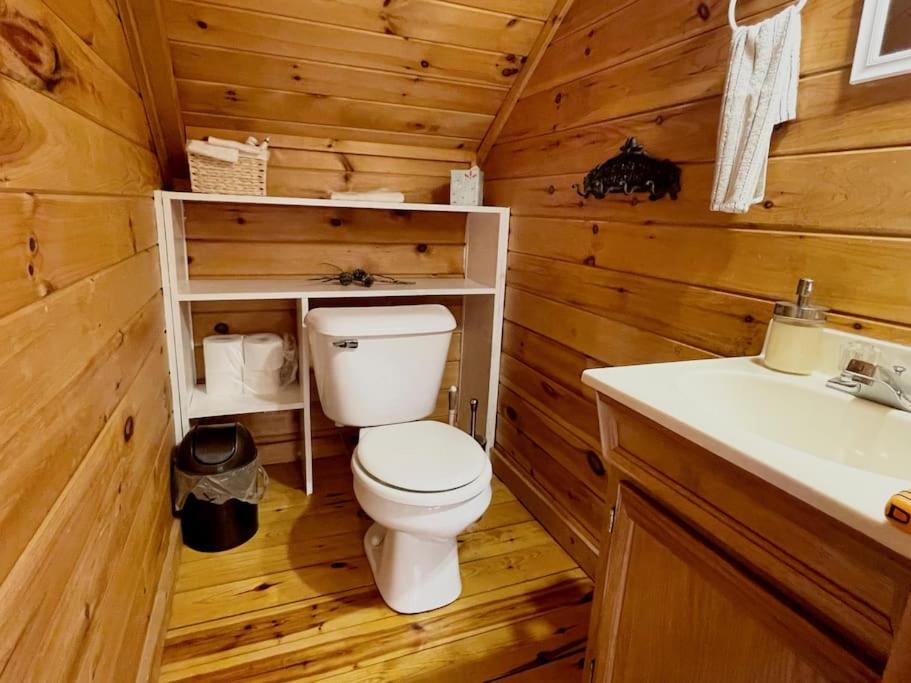 New listing - Mountain top cabin view 4