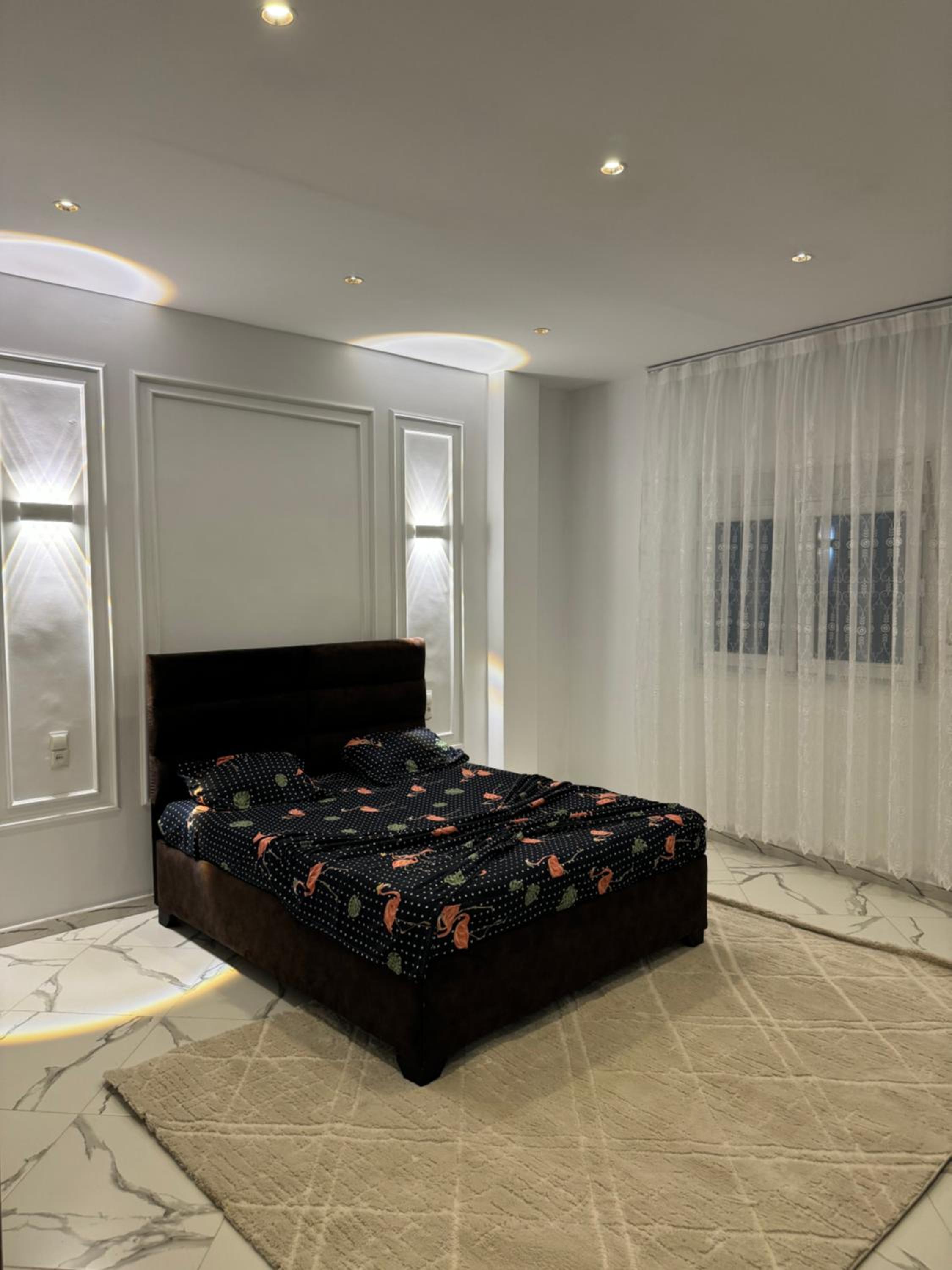 AL MIDIAF STYLISH VILLA &Garage