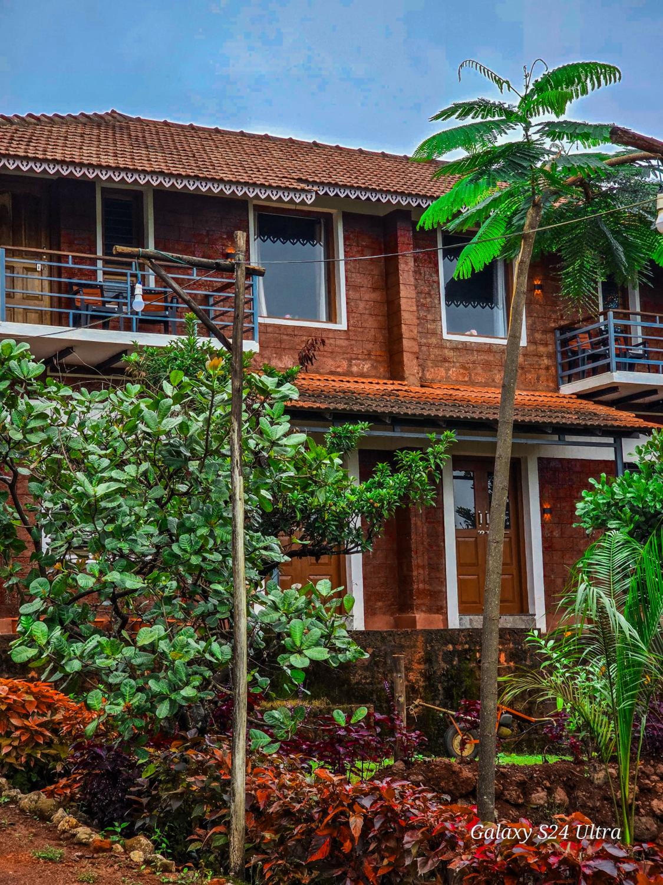 Chalobahills Farmstay Resort