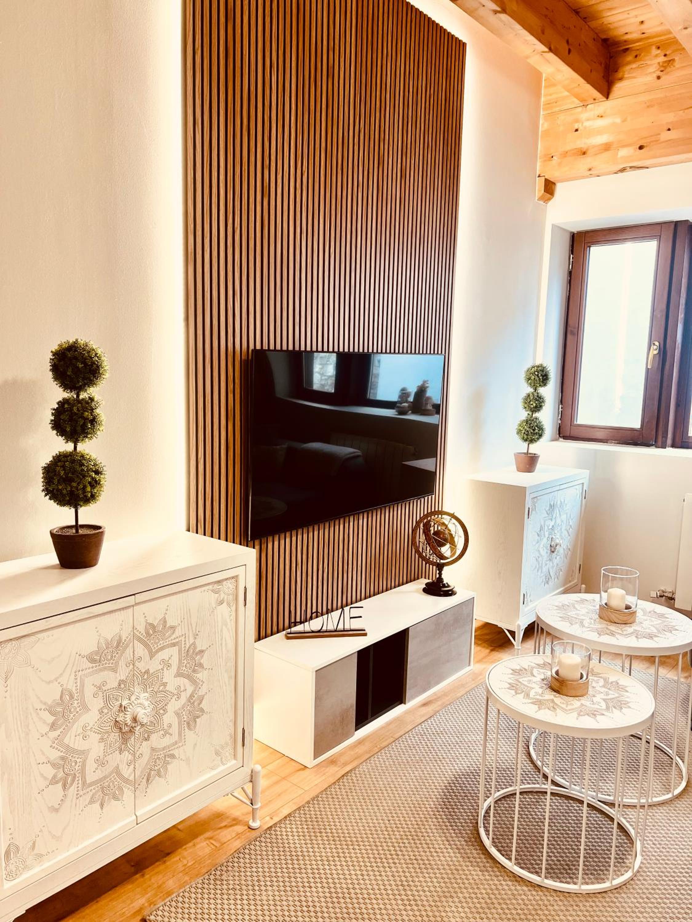 El Capricho de Claudia_ Apartamentos Burgos Catedral