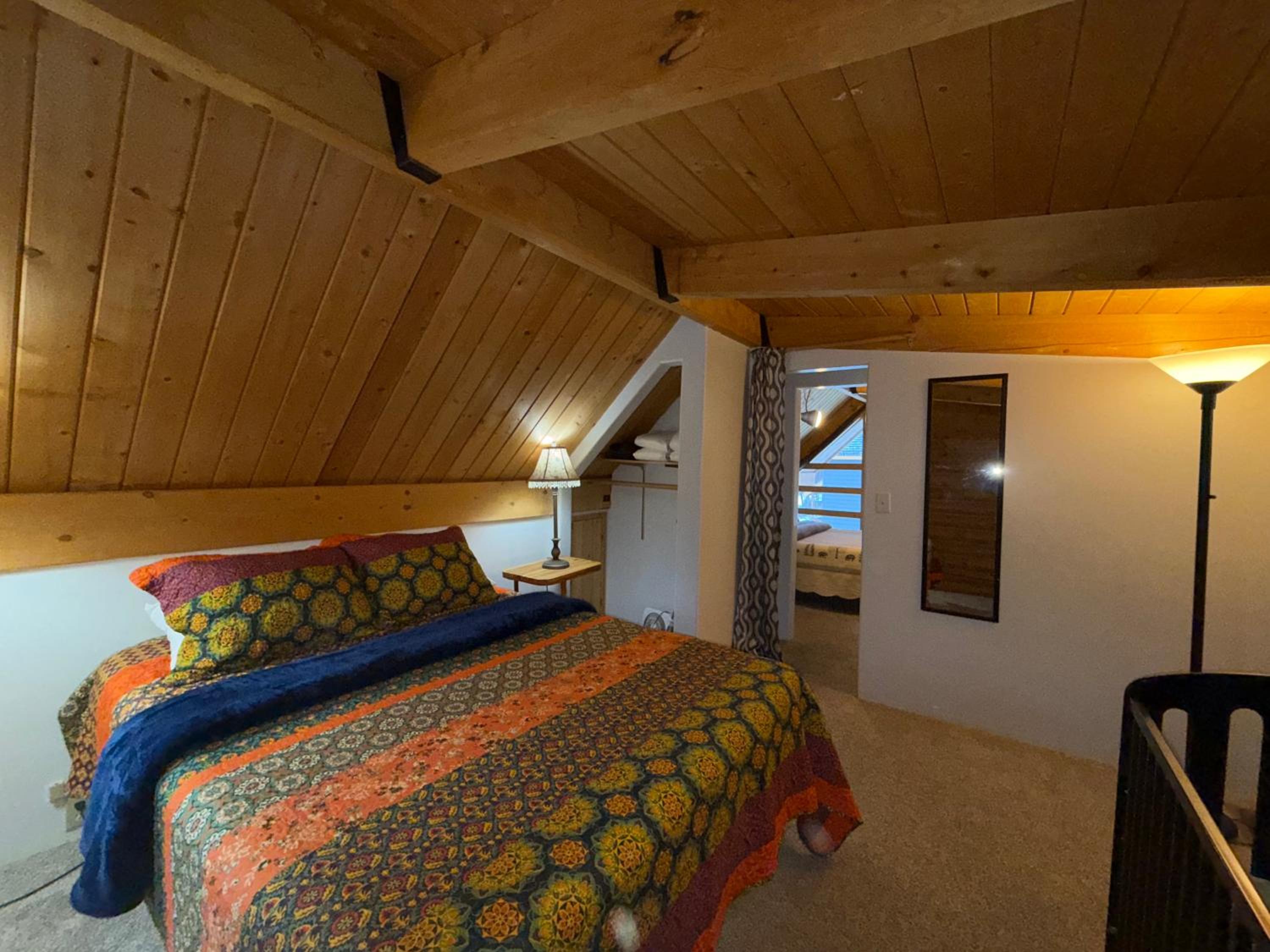 Talkeetna Log Cabin with Hot Tub Unit 1 view 5