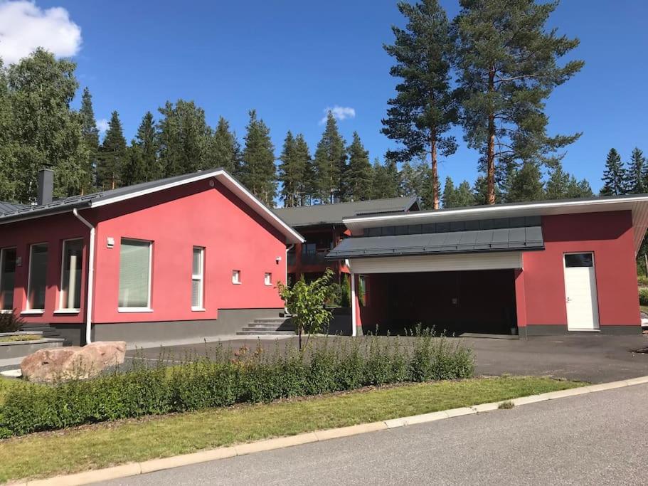 Upea ja avara huippulaatuinen omakotitalo