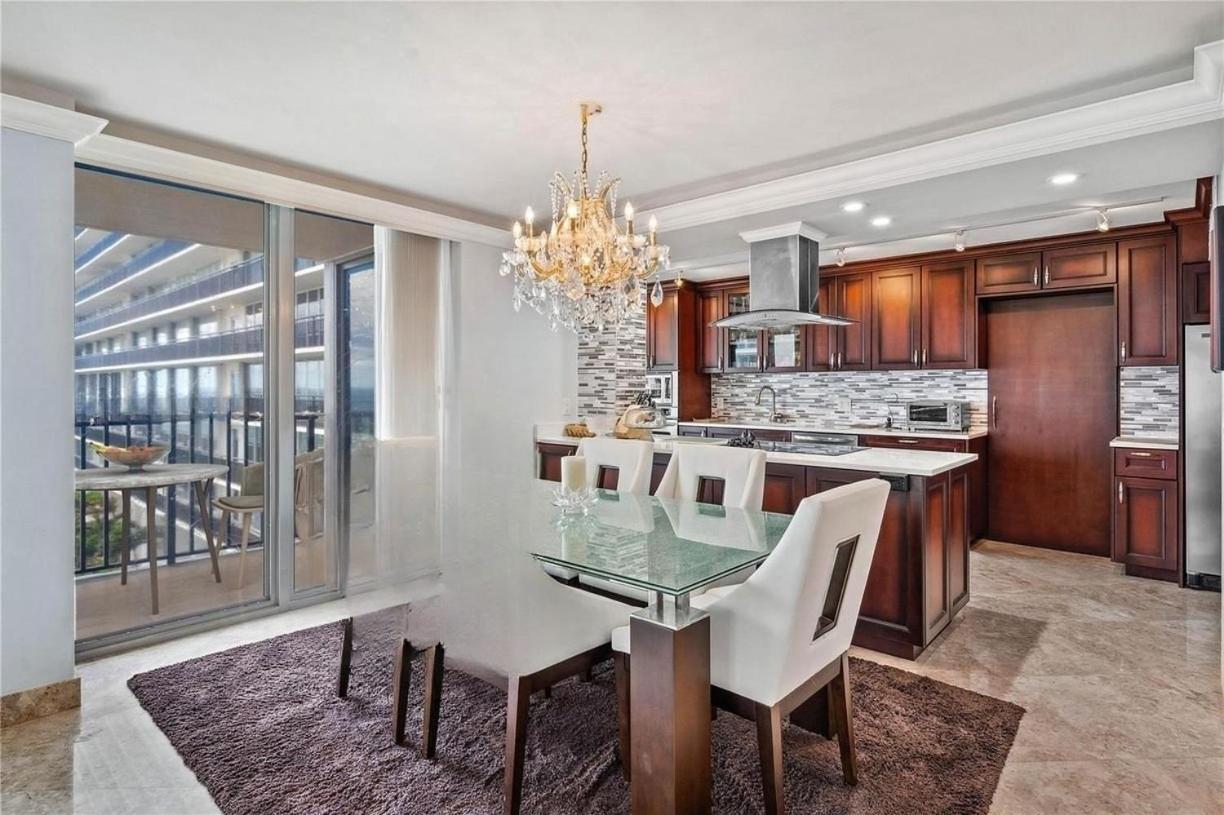 Stunning Oceanfront Corner Unit in Fort Lauderdale view 4