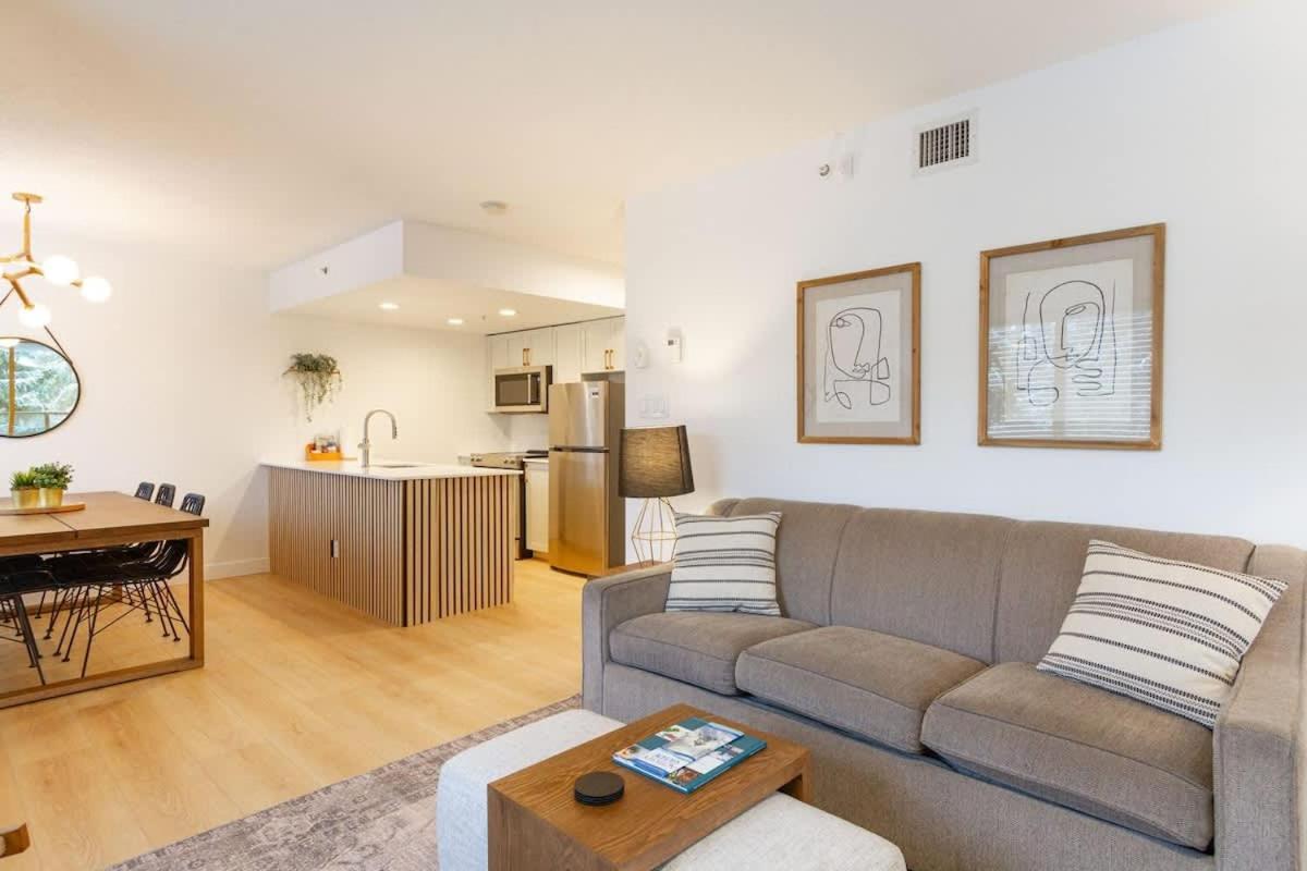 Renovated 2Bed-2Bath in Village with Pool, Hot Tub, and Sauna