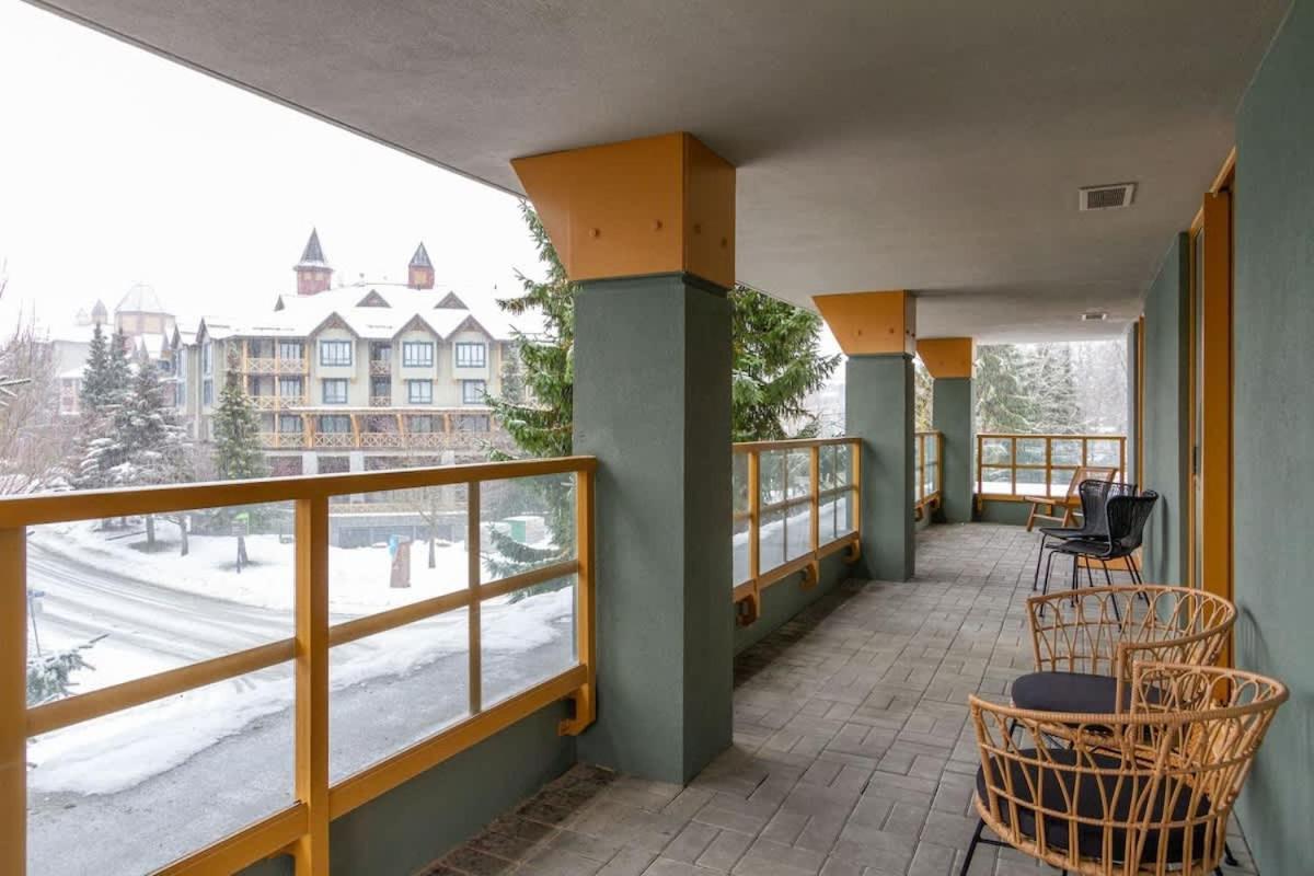 Renovated 2Bed-2Bath in Village with Pool, Hot Tub, and Sauna