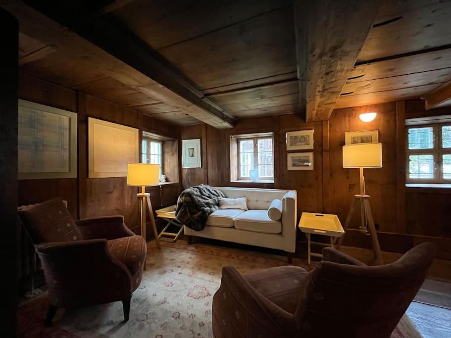 Historic and unique Farm House from 1604