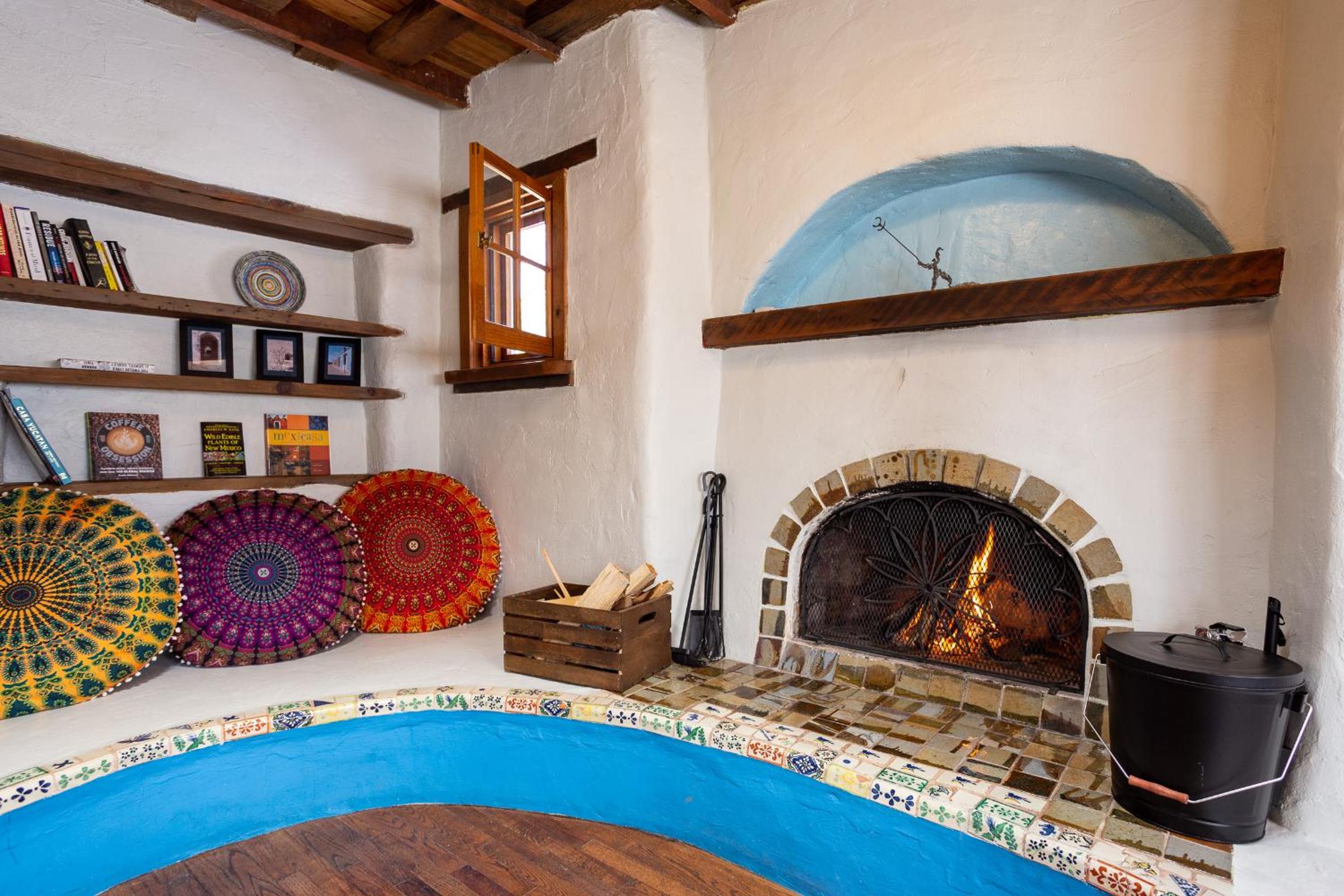 Casa del Corazón: a stunning country retreat in Santa Fe view 5