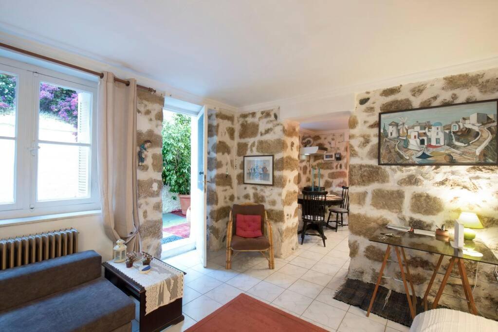 Charming Stone house, 500 meters to Acropolis