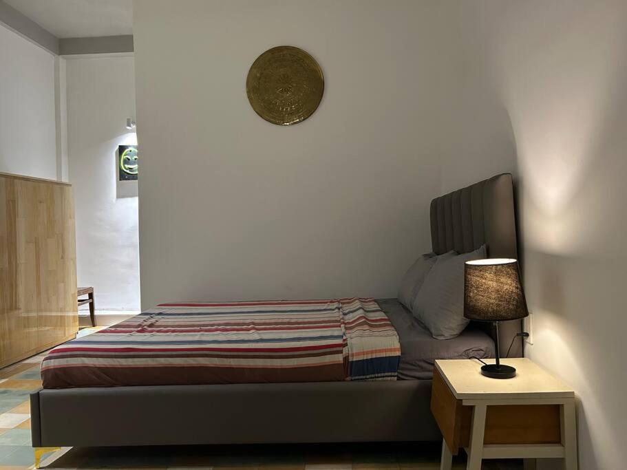 Chum Charming Studio, Near Reunification Palace