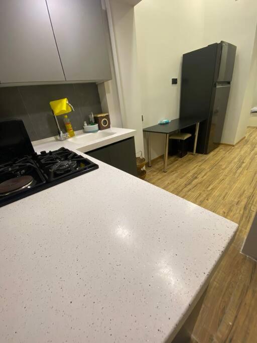 SUPER LOCATION Low-cost flat
