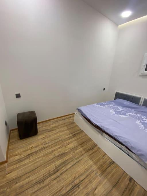 SUPER LOCATION Low-cost flat