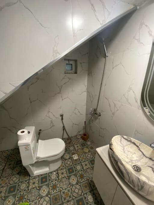 SUPER LOCATION Low-cost flat
