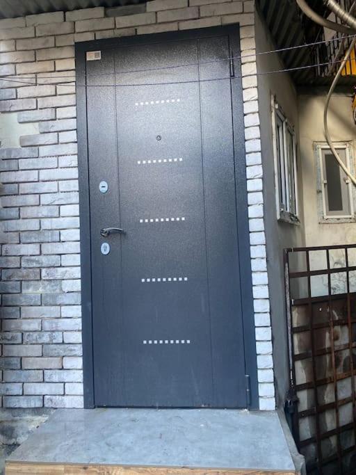SUPER LOCATION Low-cost flat