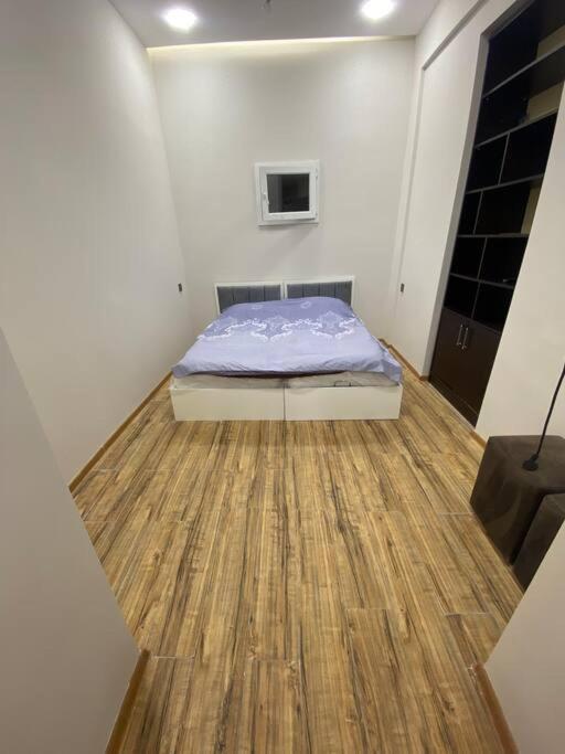 SUPER LOCATION Low-cost flat