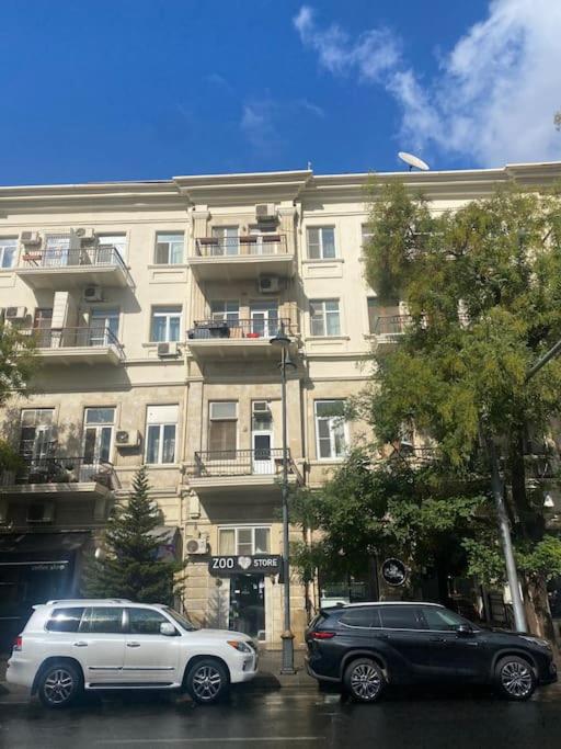 SUPER LOCATION Low-cost flat