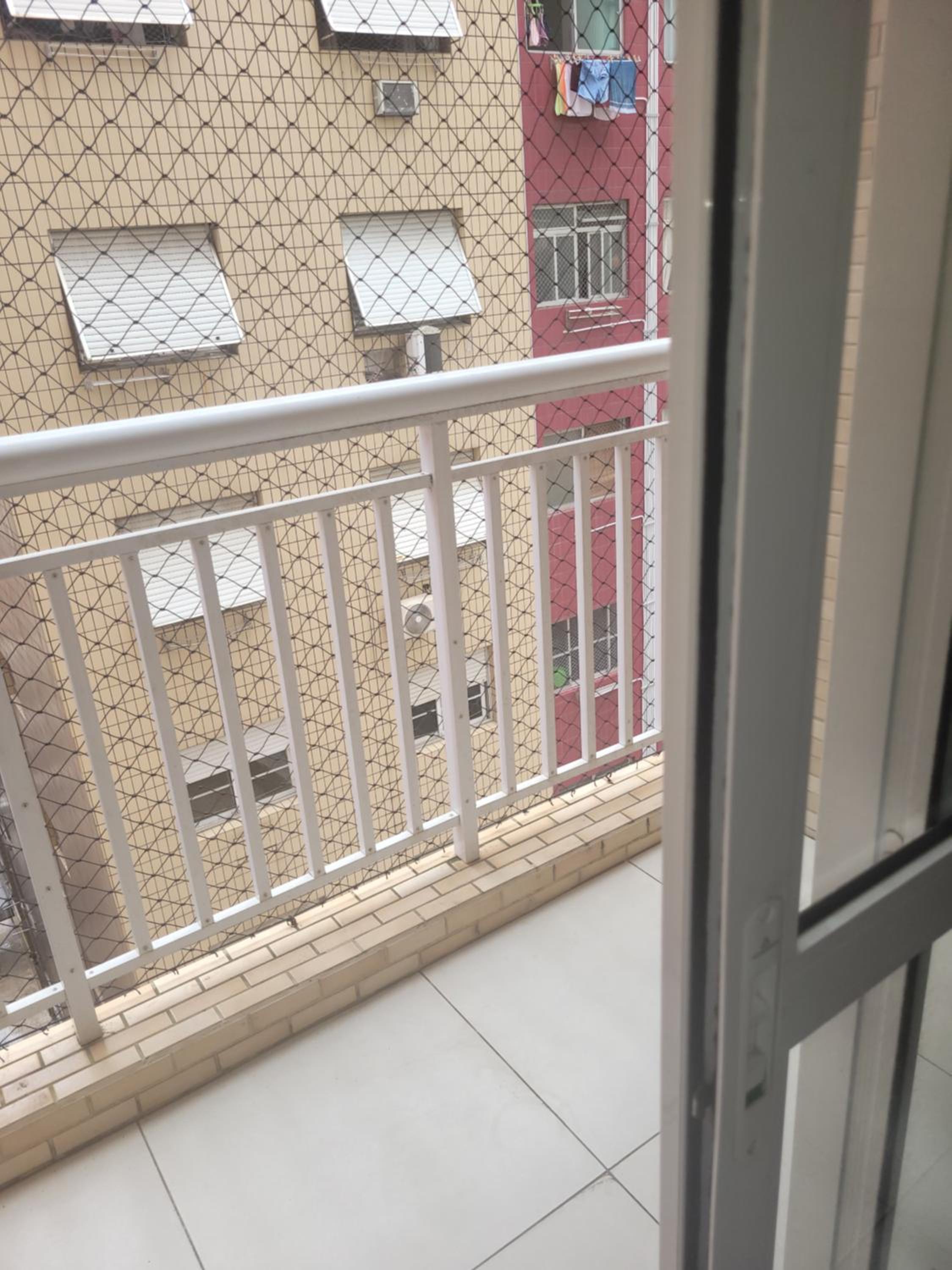 Apê 50 metros da praia com wifi e garagem