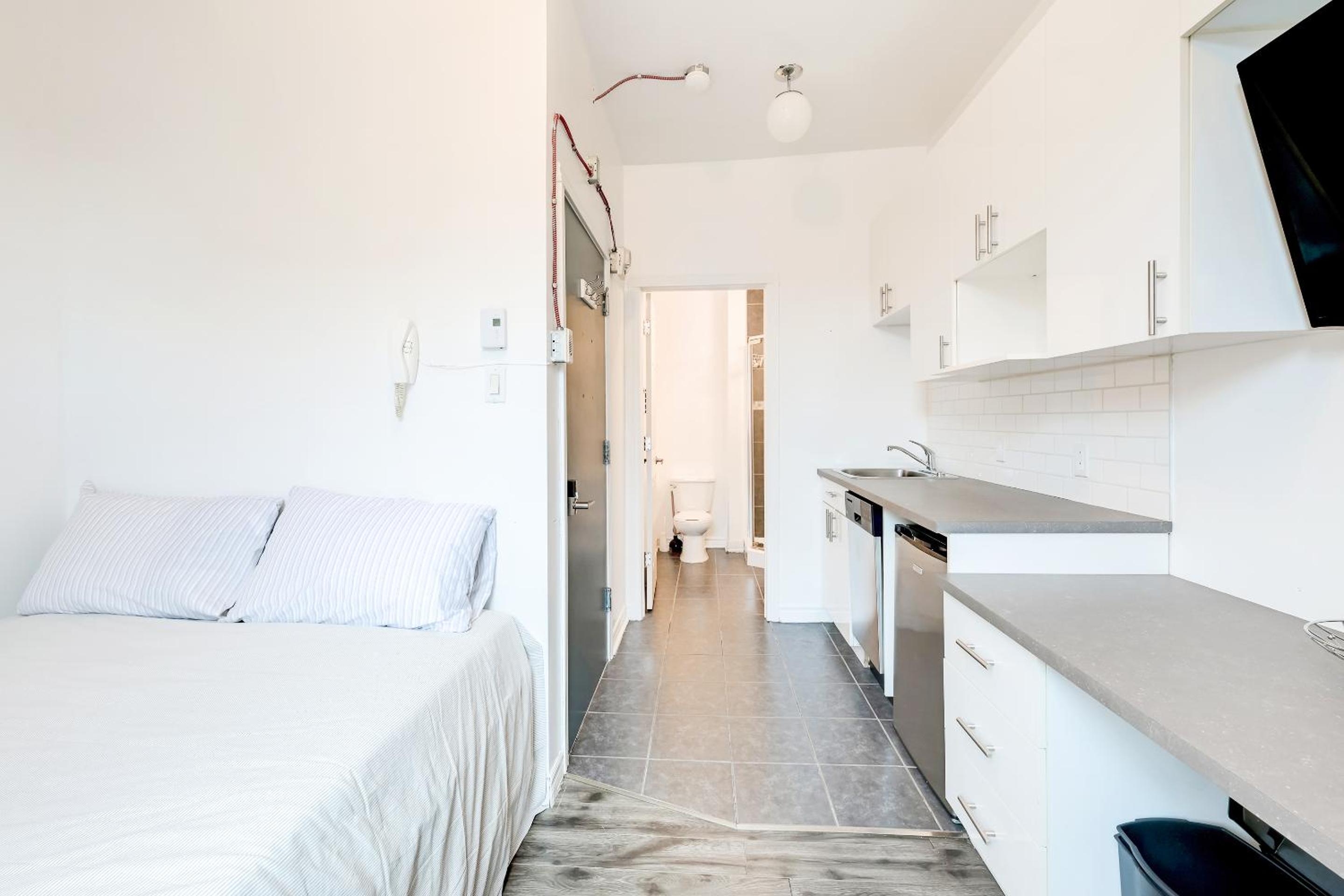 Chez Mont Royal Apartments!