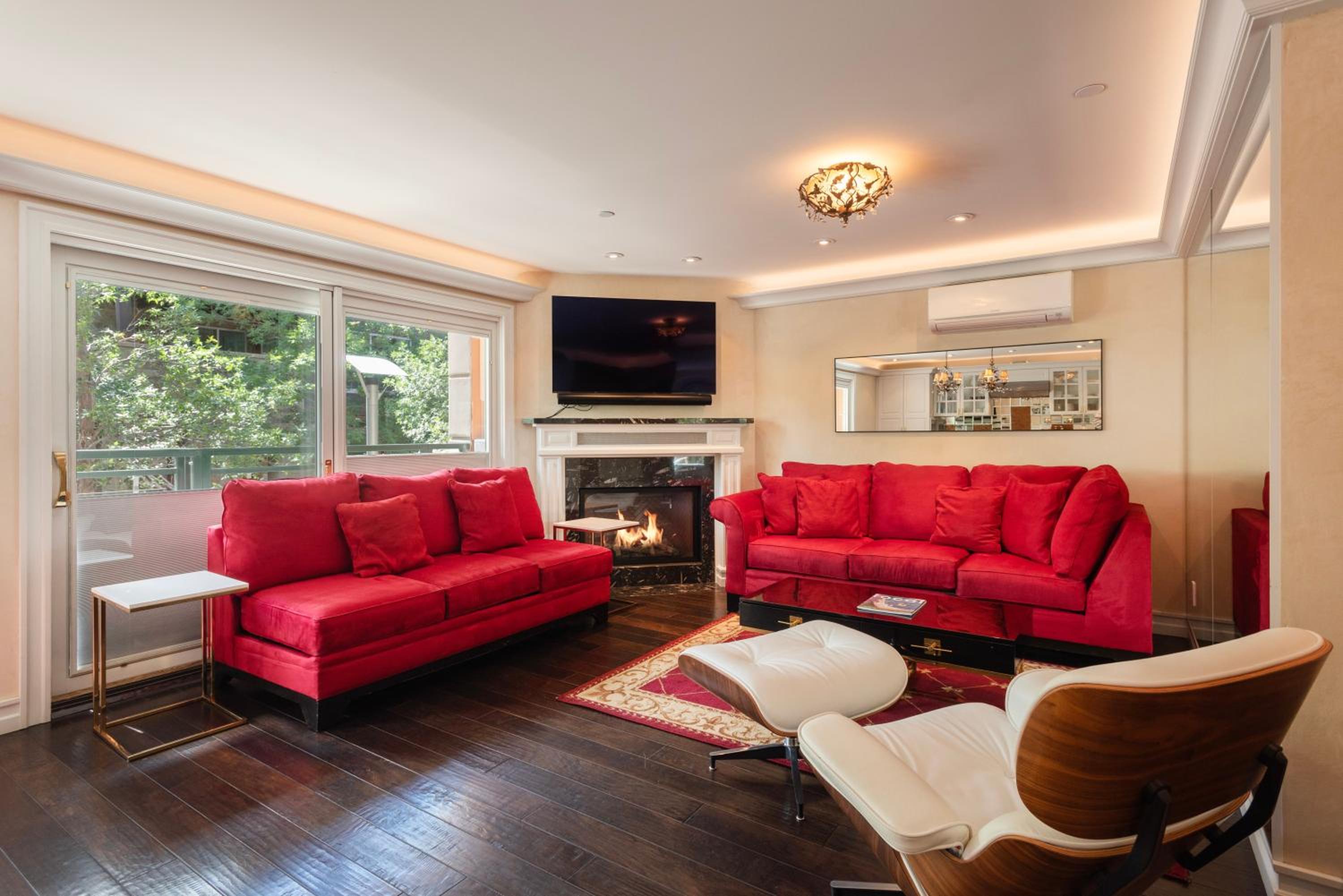 North of Nell Unit 2D, 2-Bedroom Condo Steps from Aspen Mountain - Property Image 1