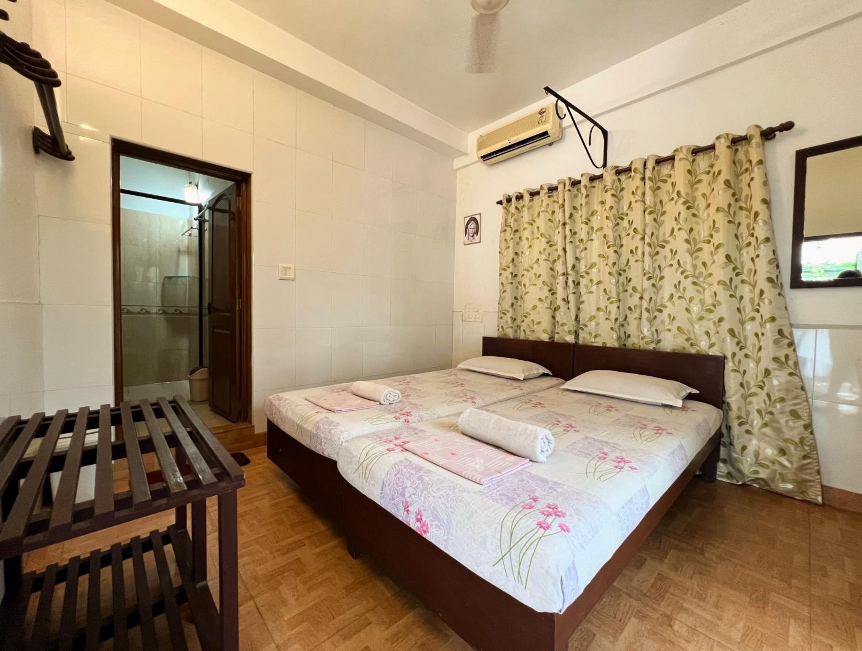 Reds Residency - Homestay