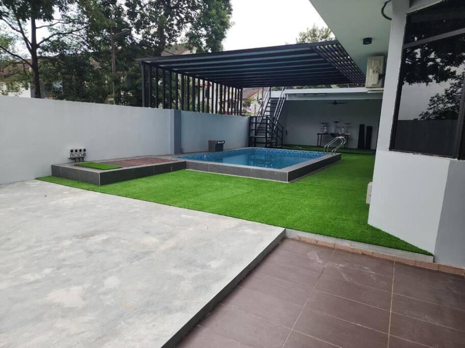 Satu Retreat Johor Bahru Homestay