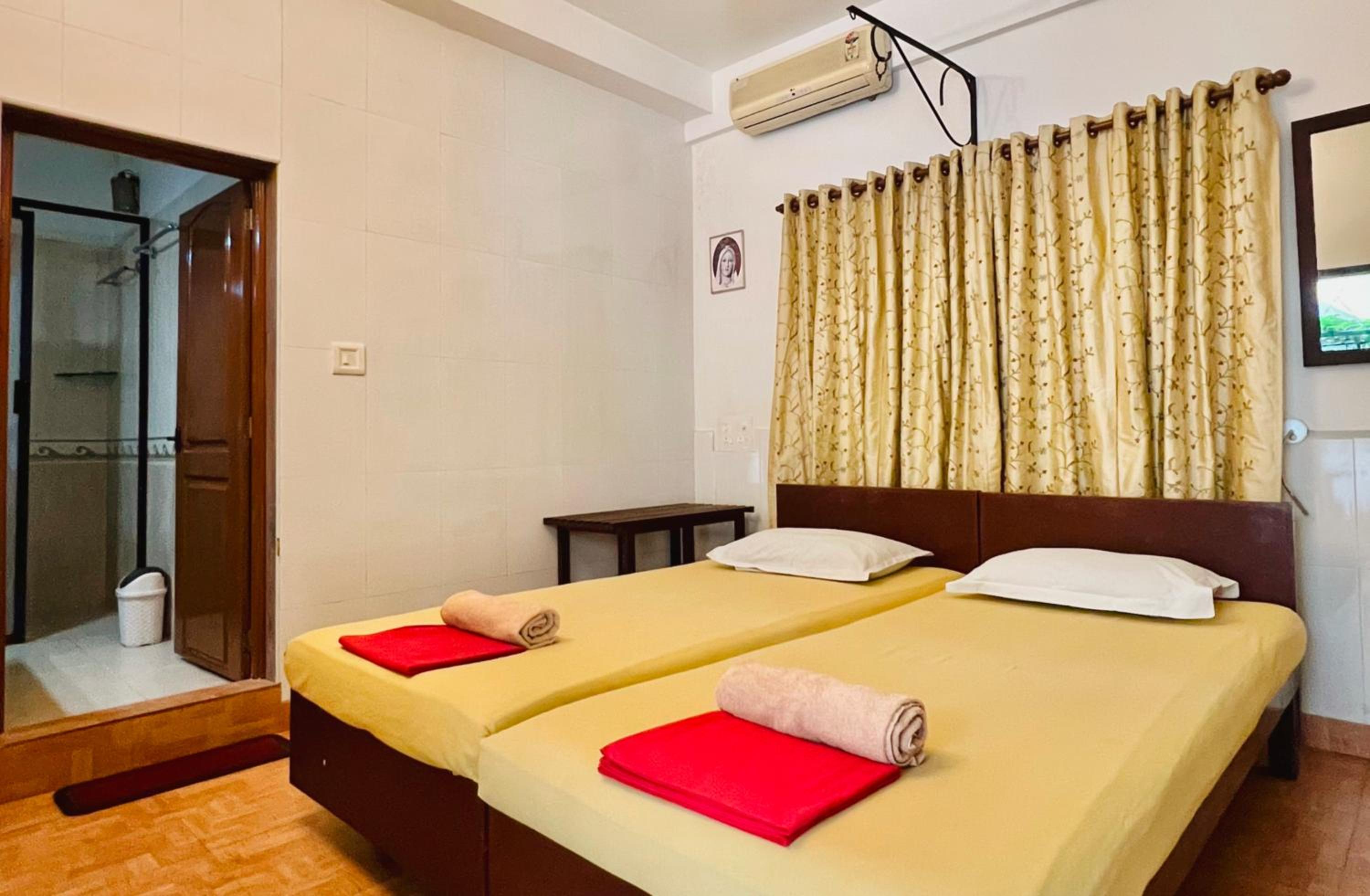 Reds Residency - Homestay