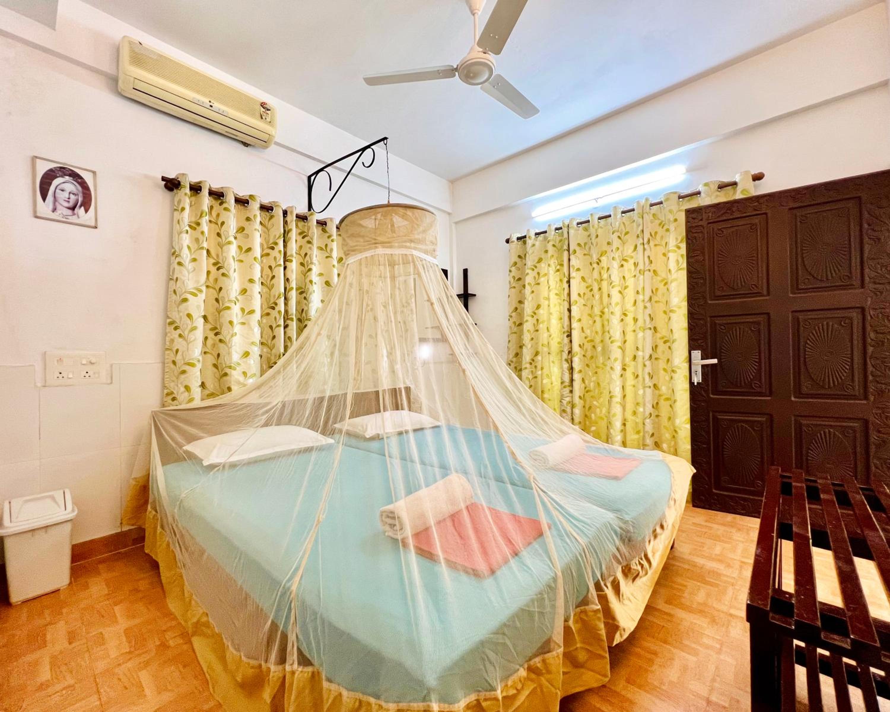 Reds Residency - Homestay