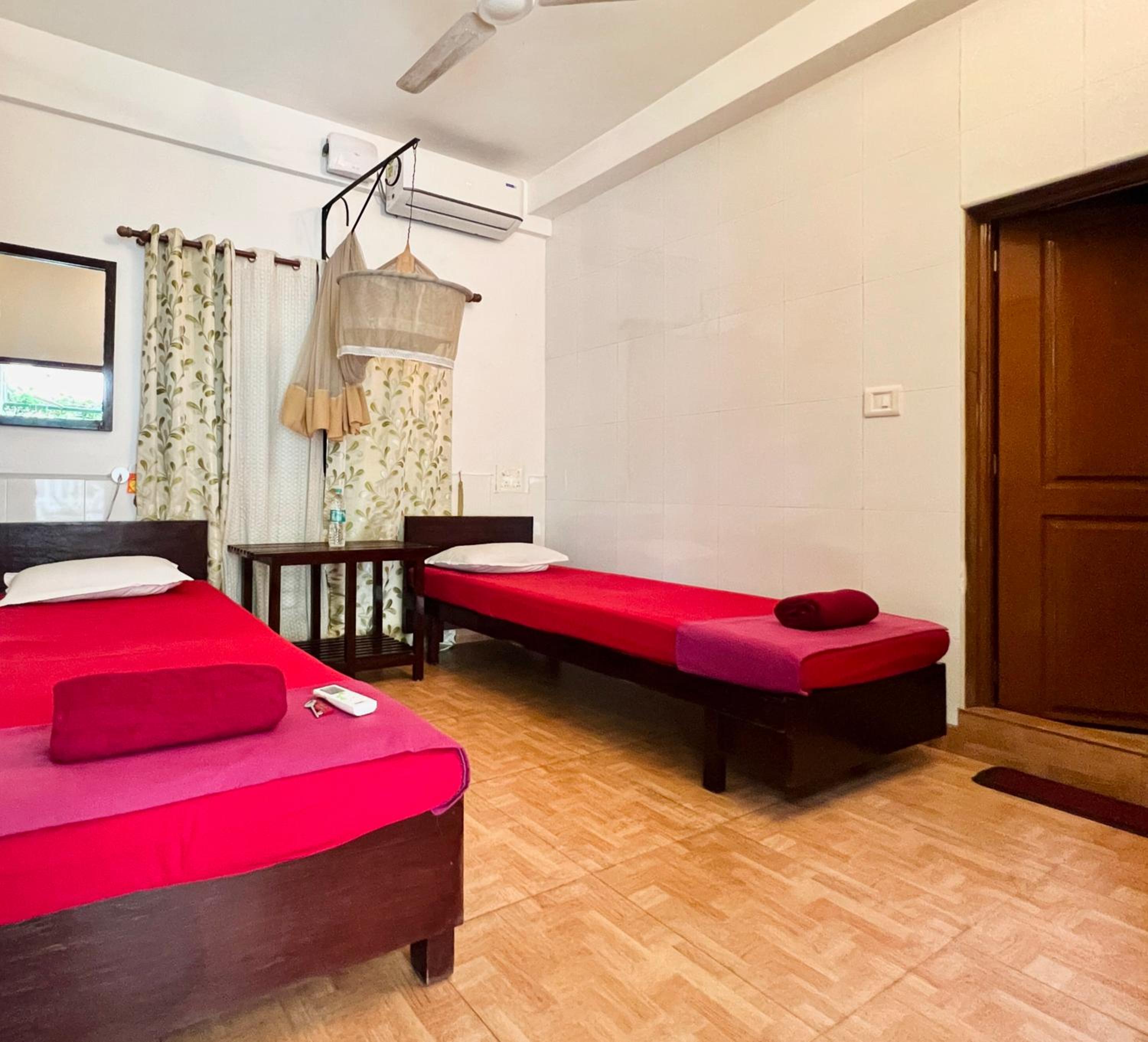Reds Residency - Homestay