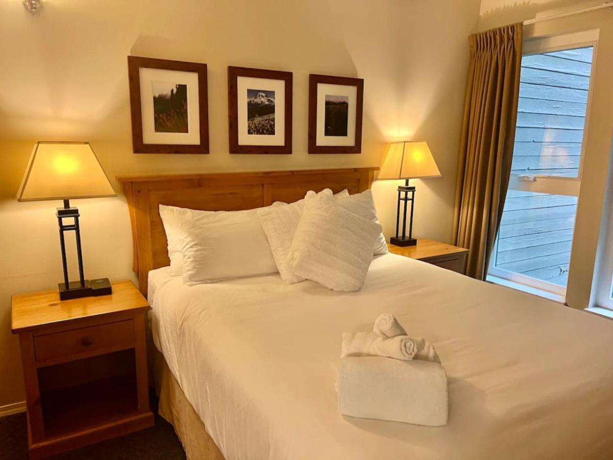 Tantalus Lodge Whistlers Boutique Hotel Suite