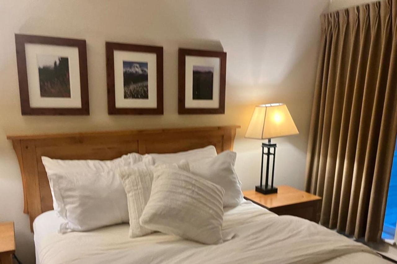 Tantalus Lodge Whistlers Boutique Hotel Suite