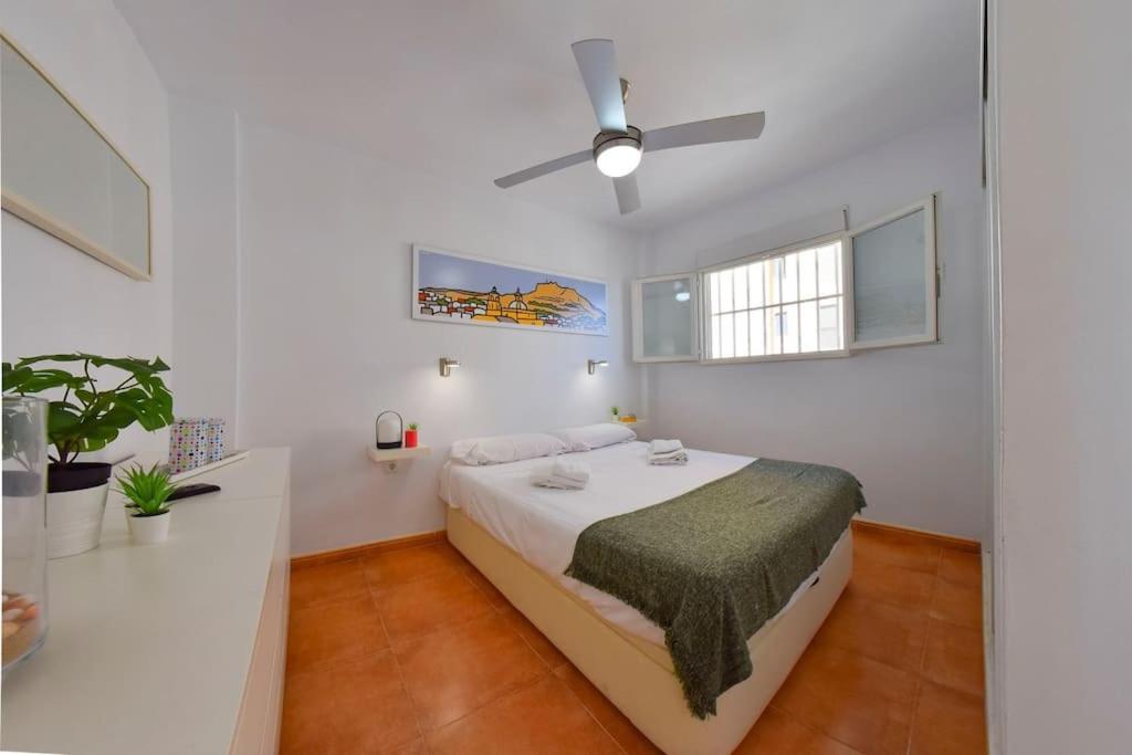 Seafront Apt in Arenales Beach, Pool & Parking view 5