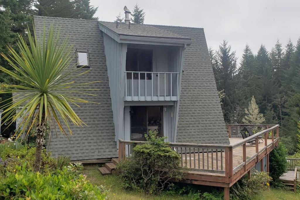 A-Frame Cabin with Sauna Deja Vu view 2