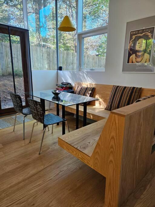 Fall-Winter Mid-Century Modern Relaxing, Retreat view 2