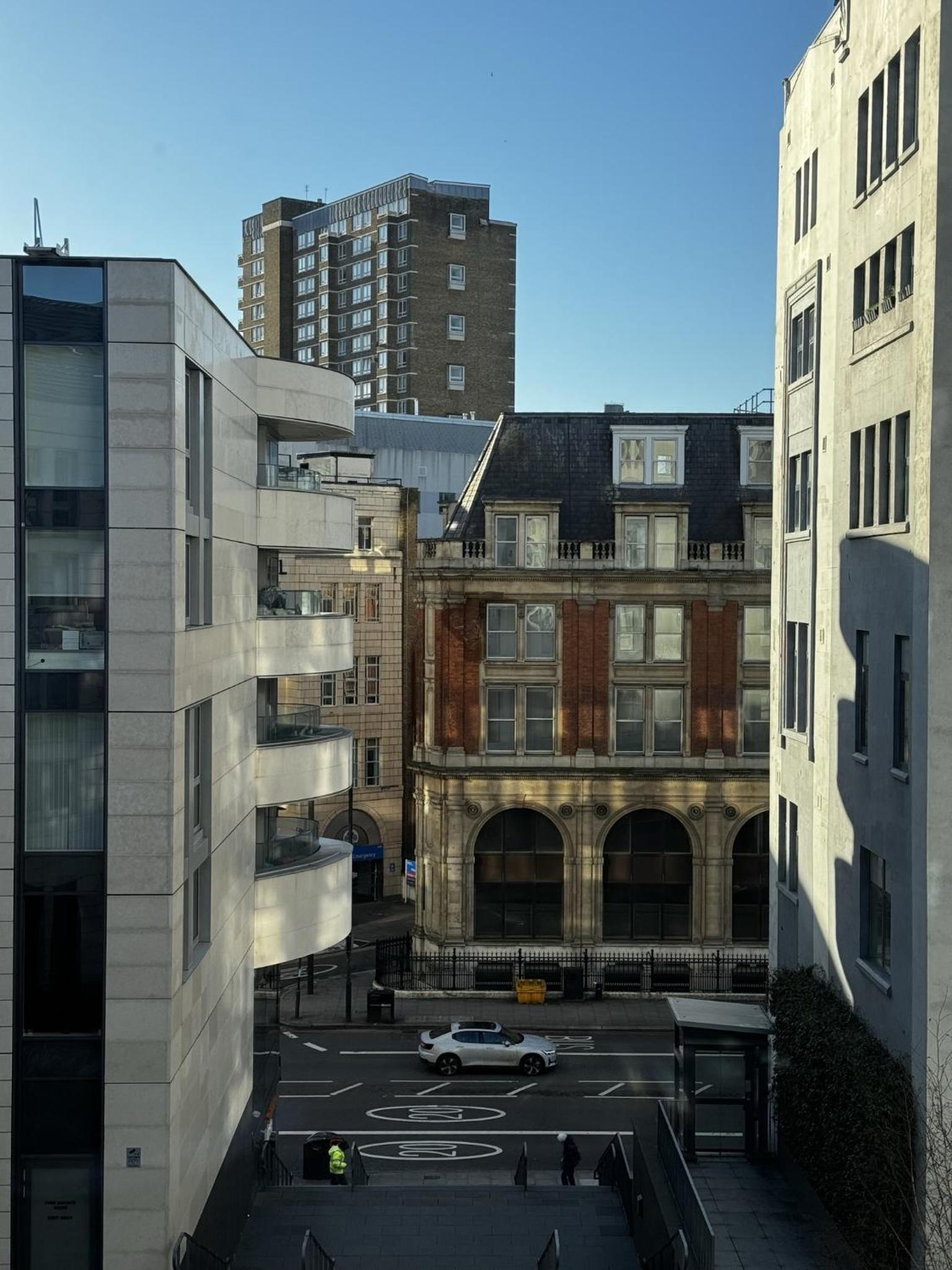 Shoreditch Apartments by Sleepy