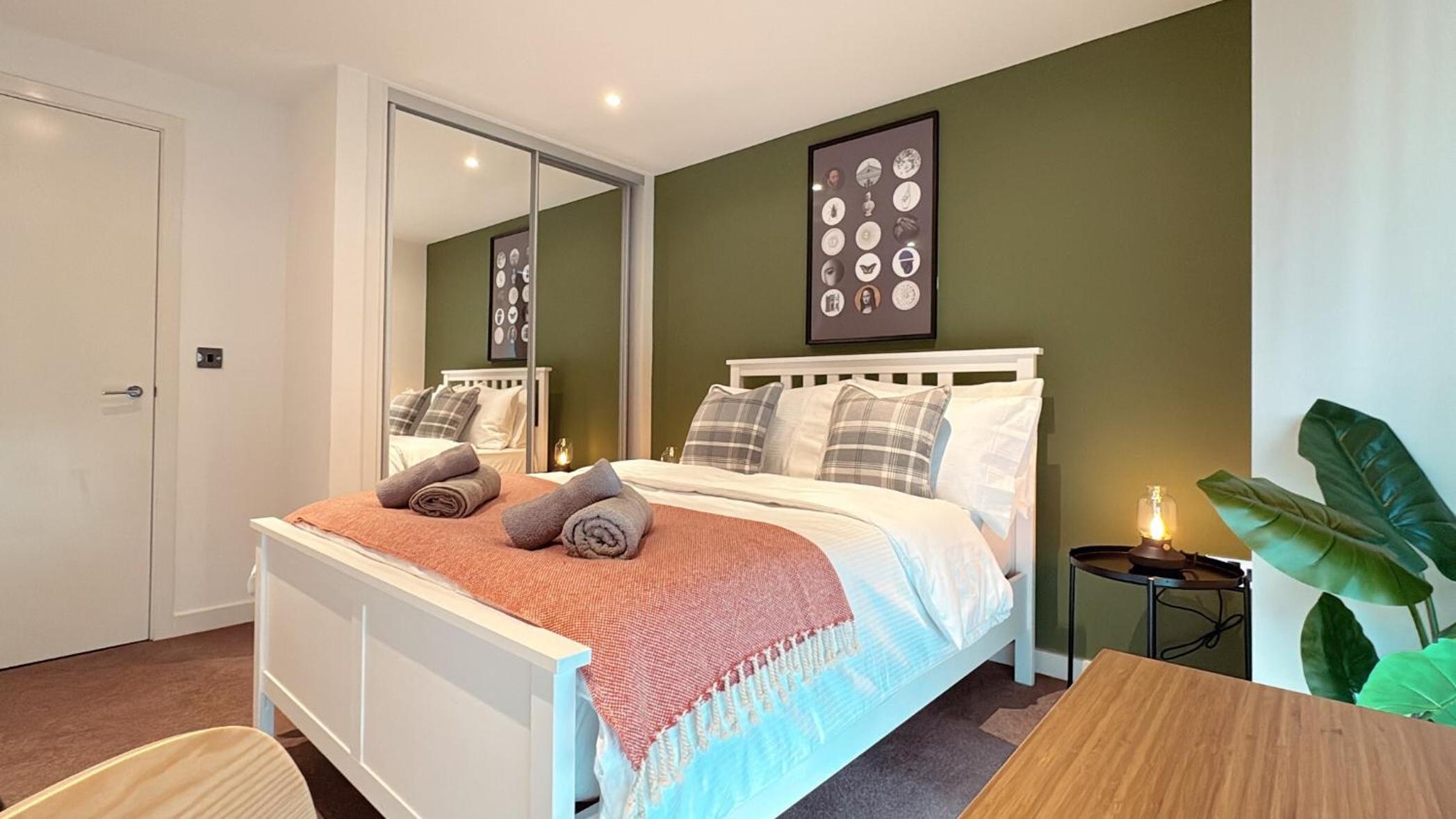 Shoreditch Apartments by Sleepy