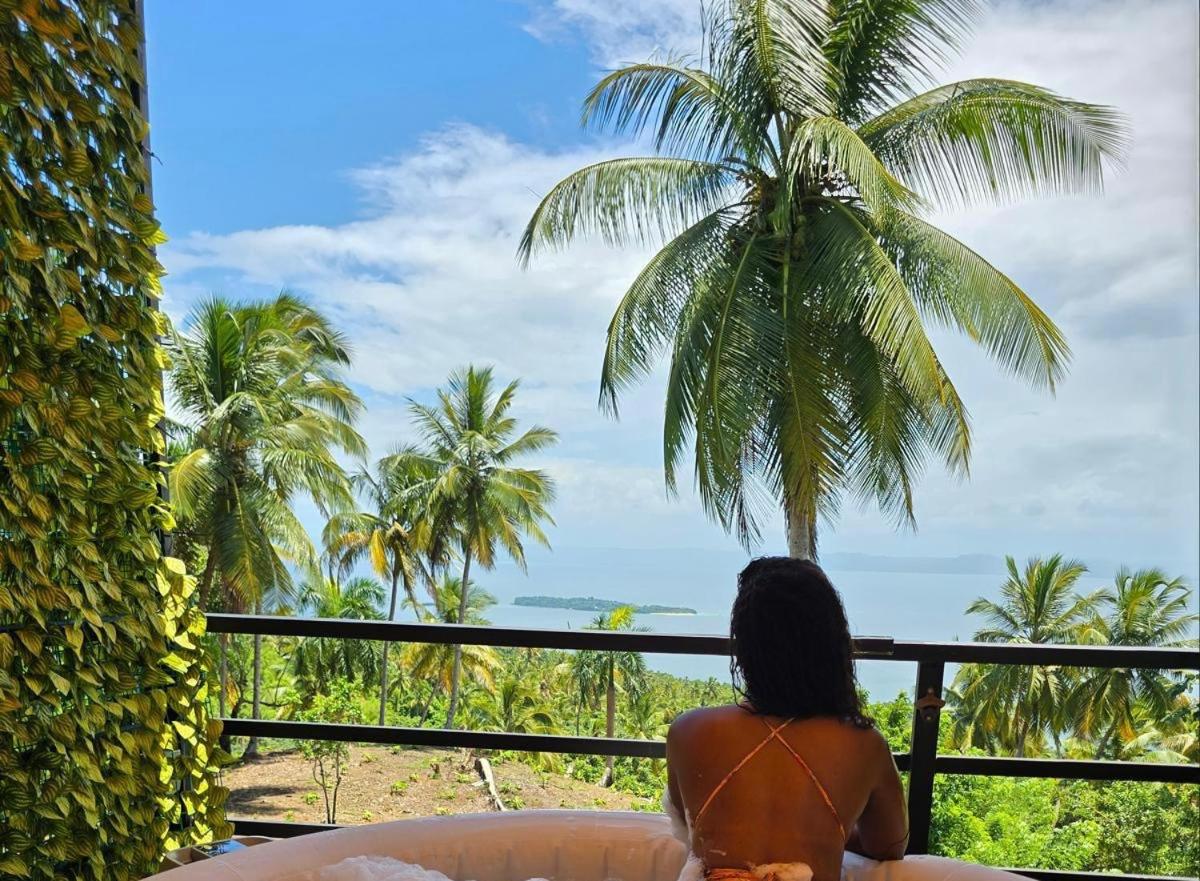 Private intimate villa 2pax with jacuzzi beautiful view