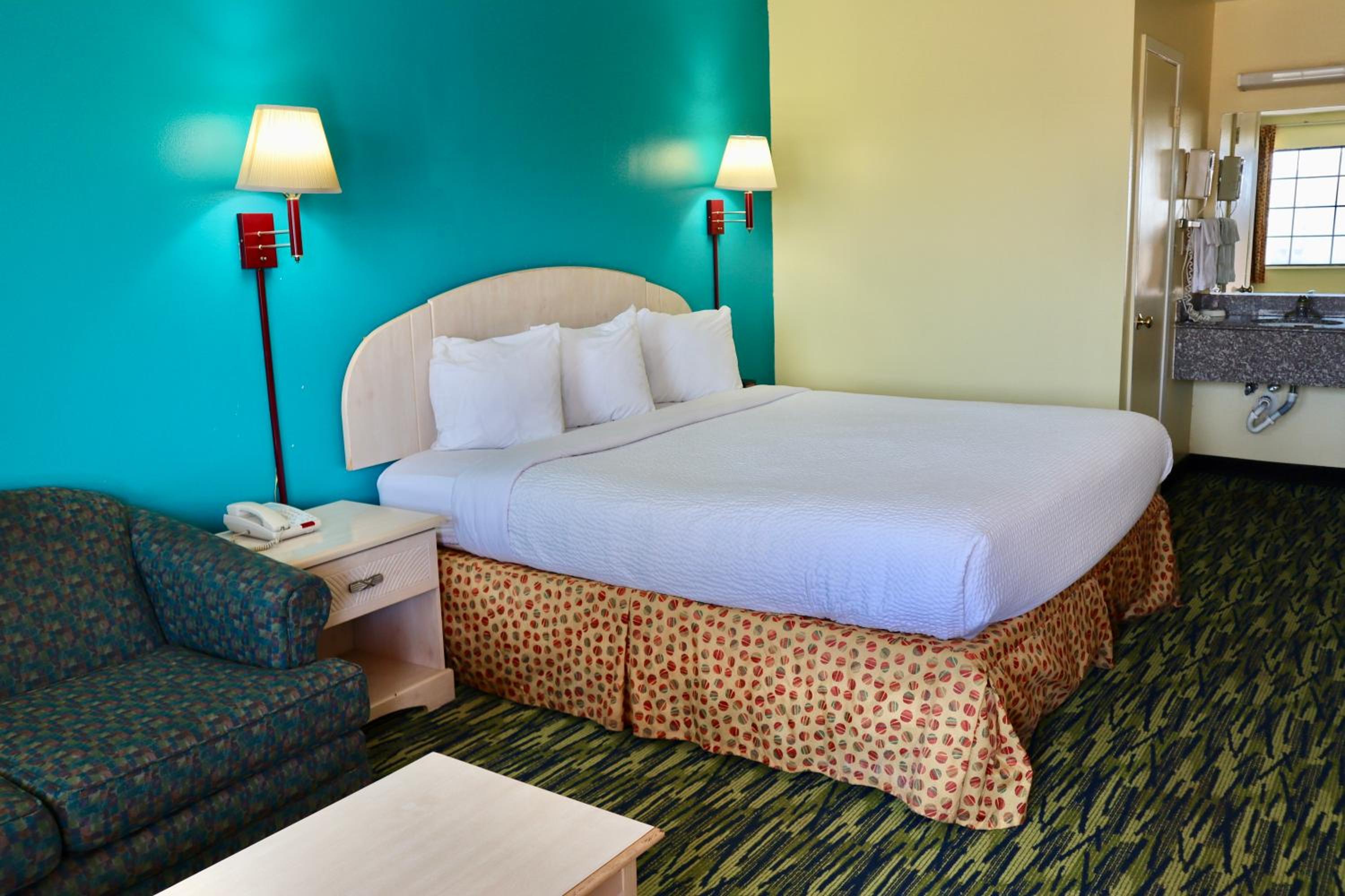 Shale inn Andrews