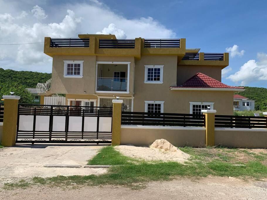 Your Home In Jamaica view 5