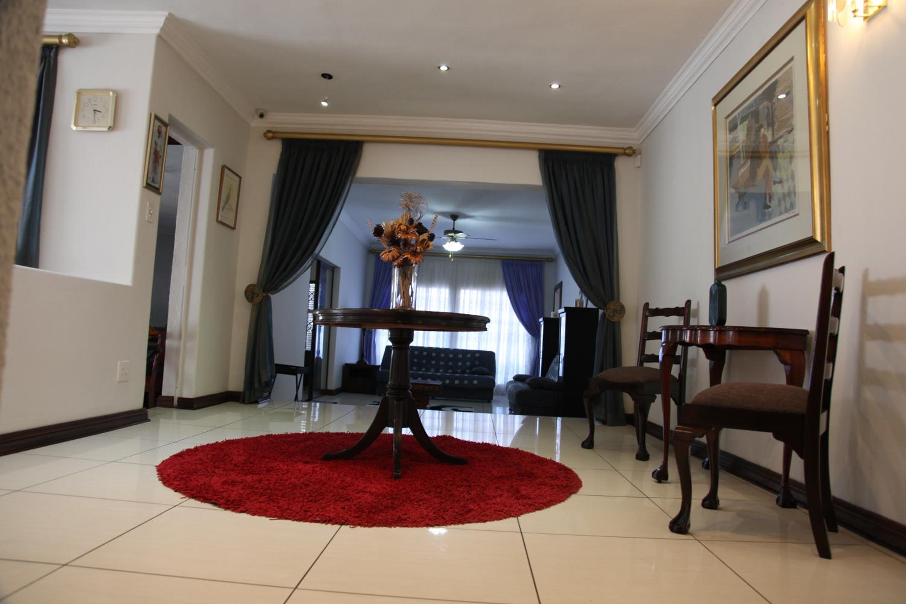 Guest Home KS2E - Self Catering view 3