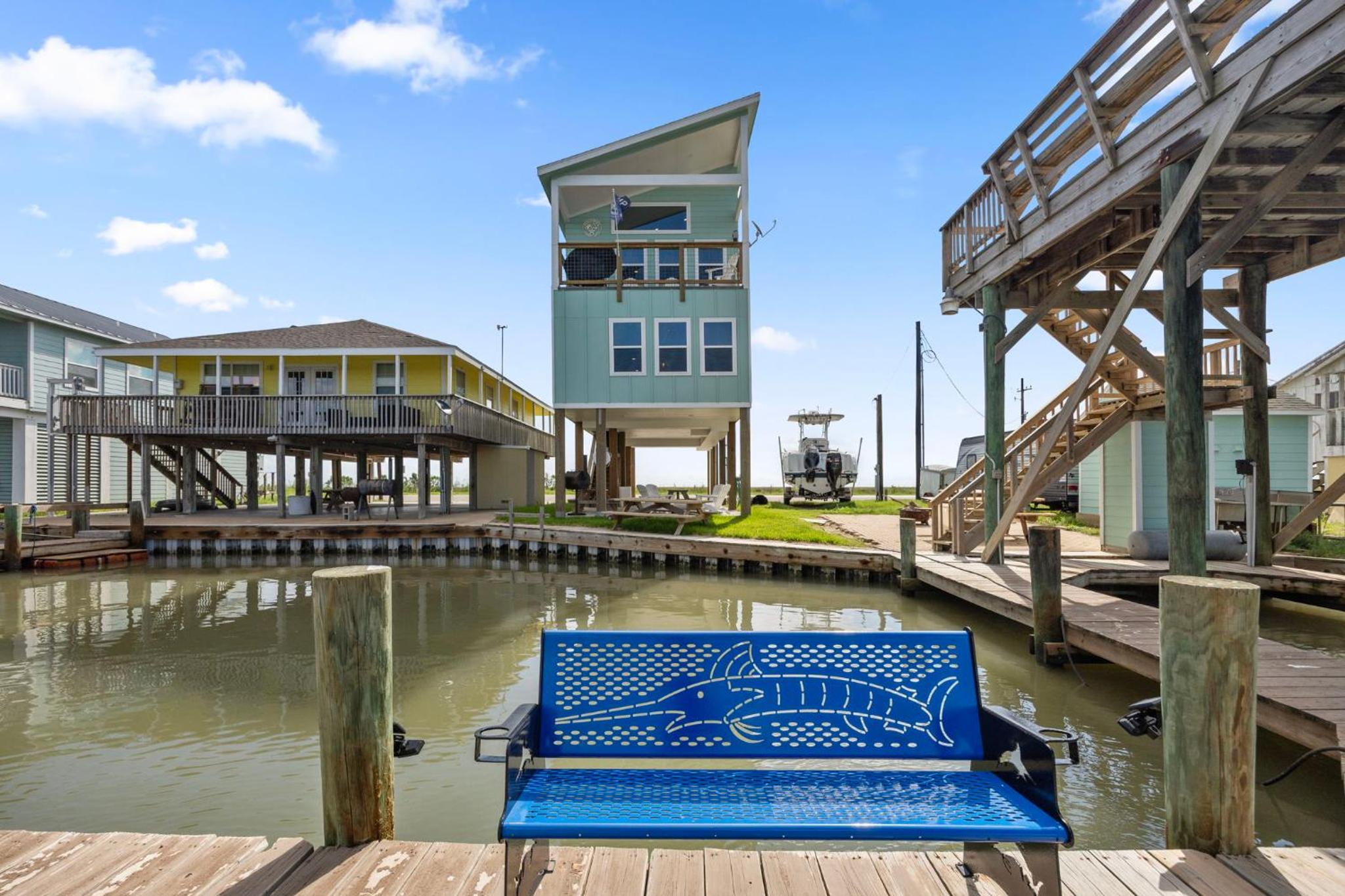 New 2024 River House Waterfront Lighted Fish Pier view 3